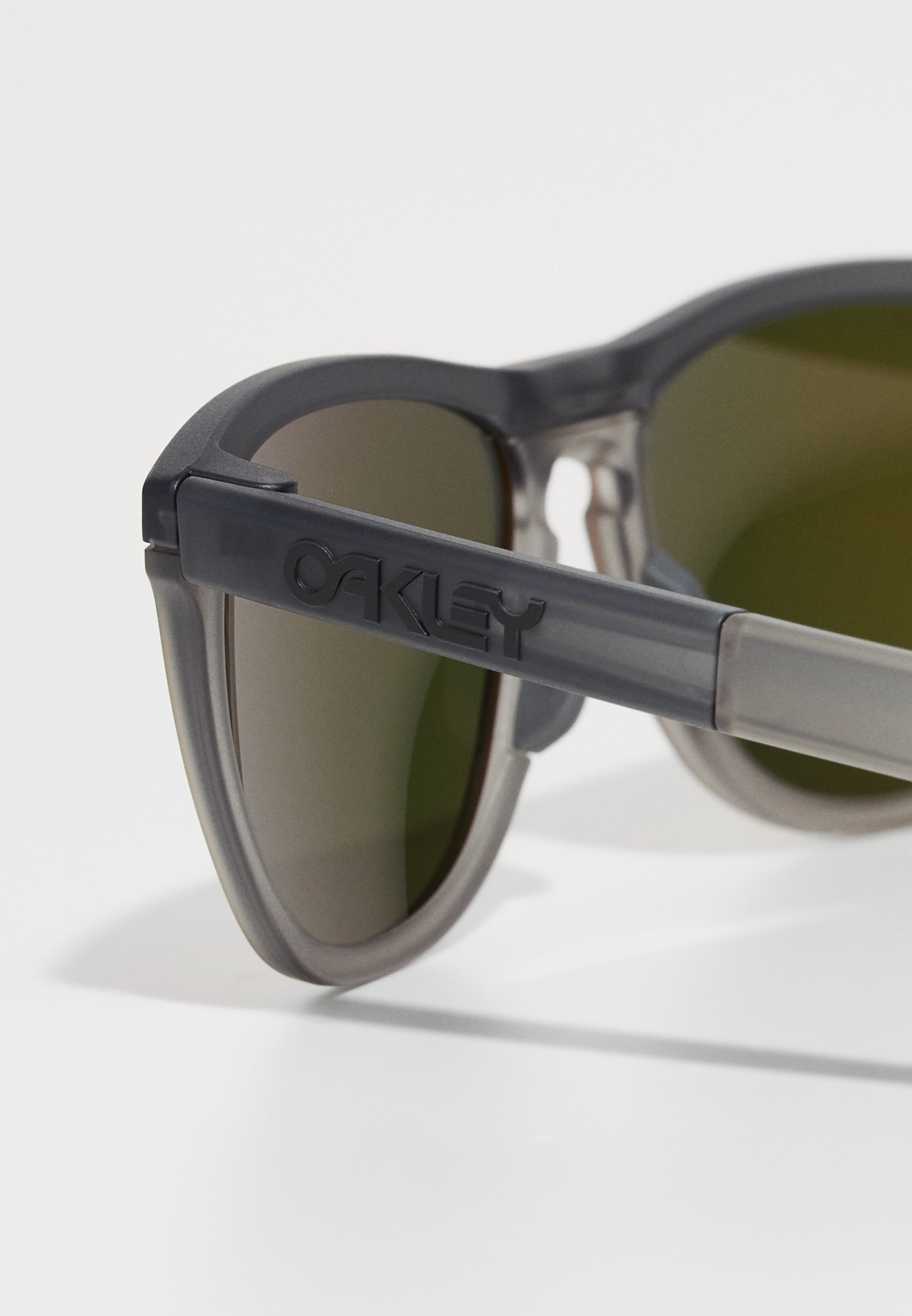 Lunettes de soleil Oakley FROGSKINS RANGE XL UNISEXE - gris fumé mat/gris encre