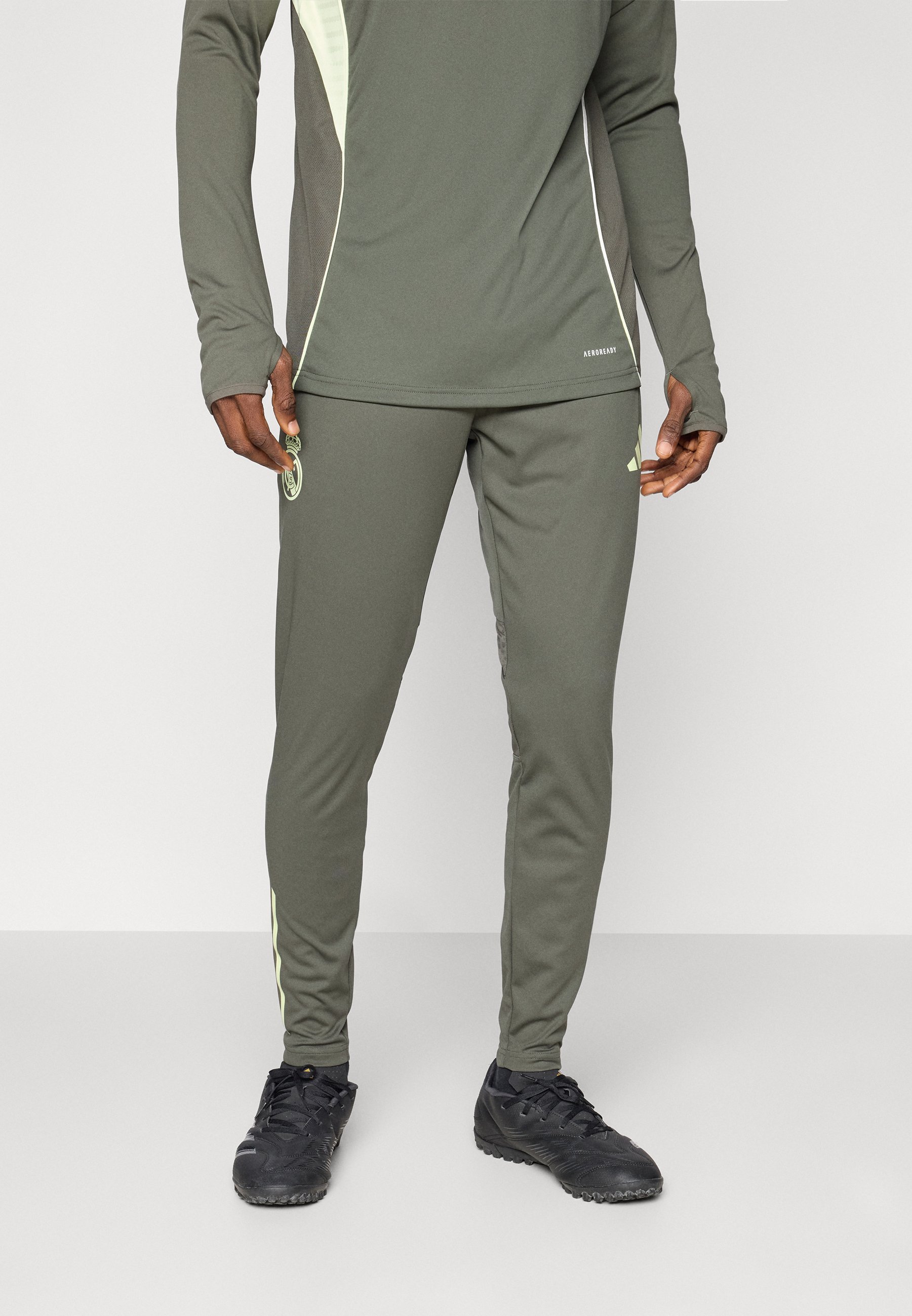adidas Performance REAL MADRID 25/26 TIRO25 Wettkampf-Trainingshose – Vereinskleidung – Utility-Grau