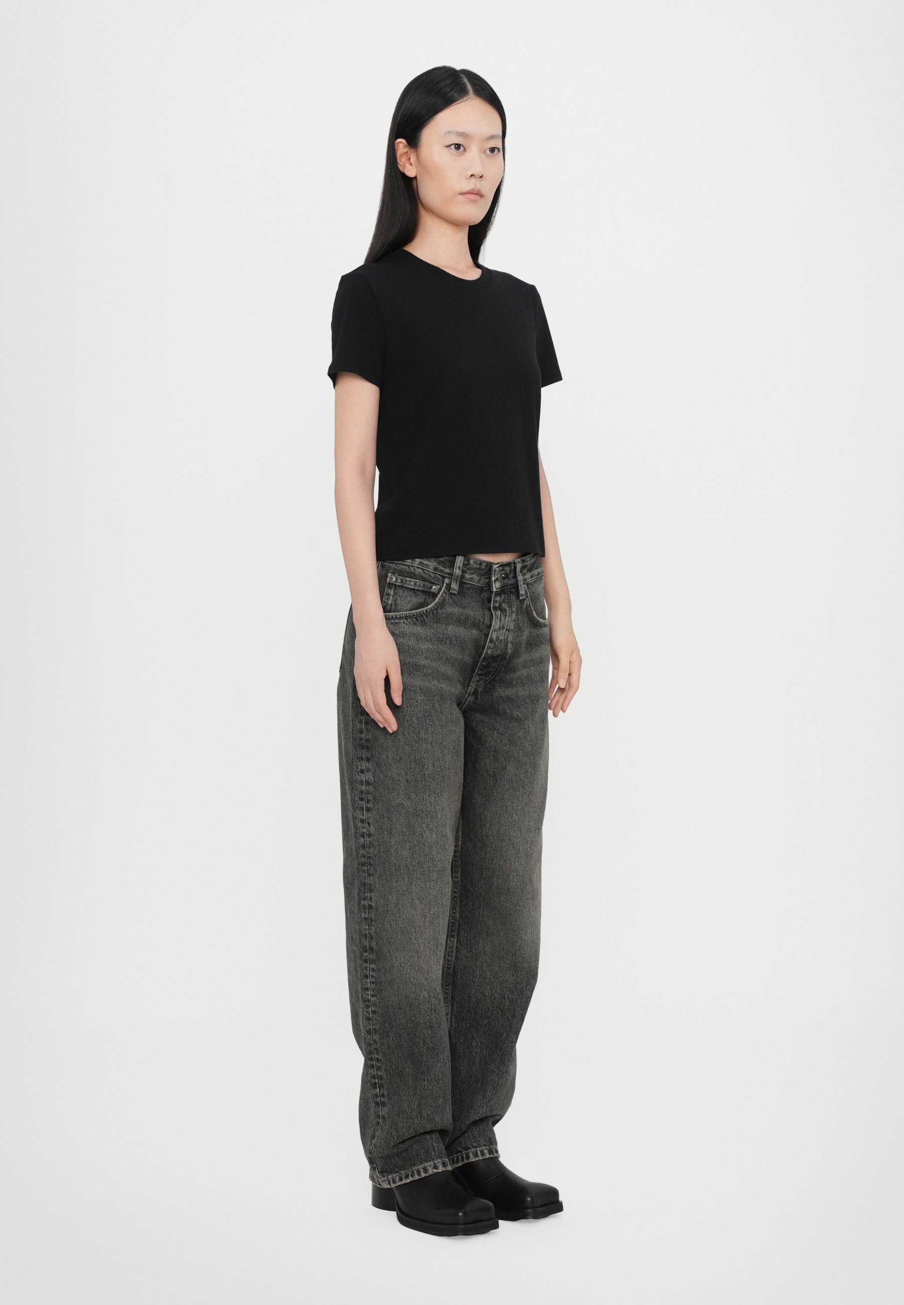 Won Hundred VERA - Basic T-Shirt - gewaschenes Schwarz