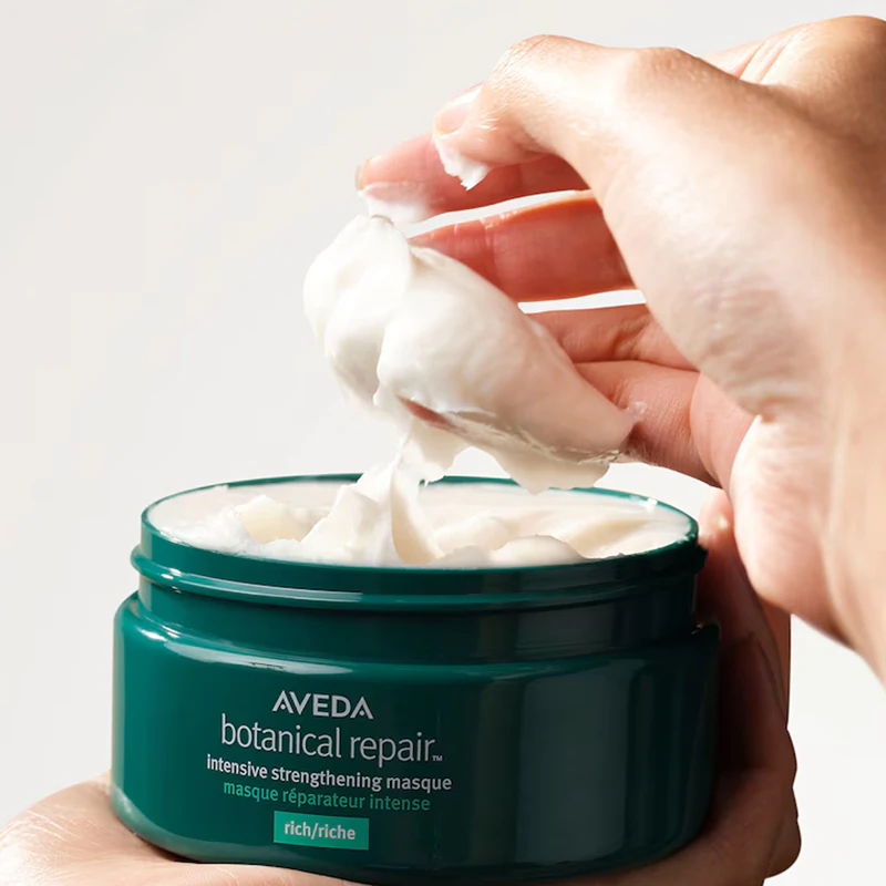 Aveda Botanical Repair™ Intenzívna posilňujúca maska Bohatá hlboko vyživujúca maska
