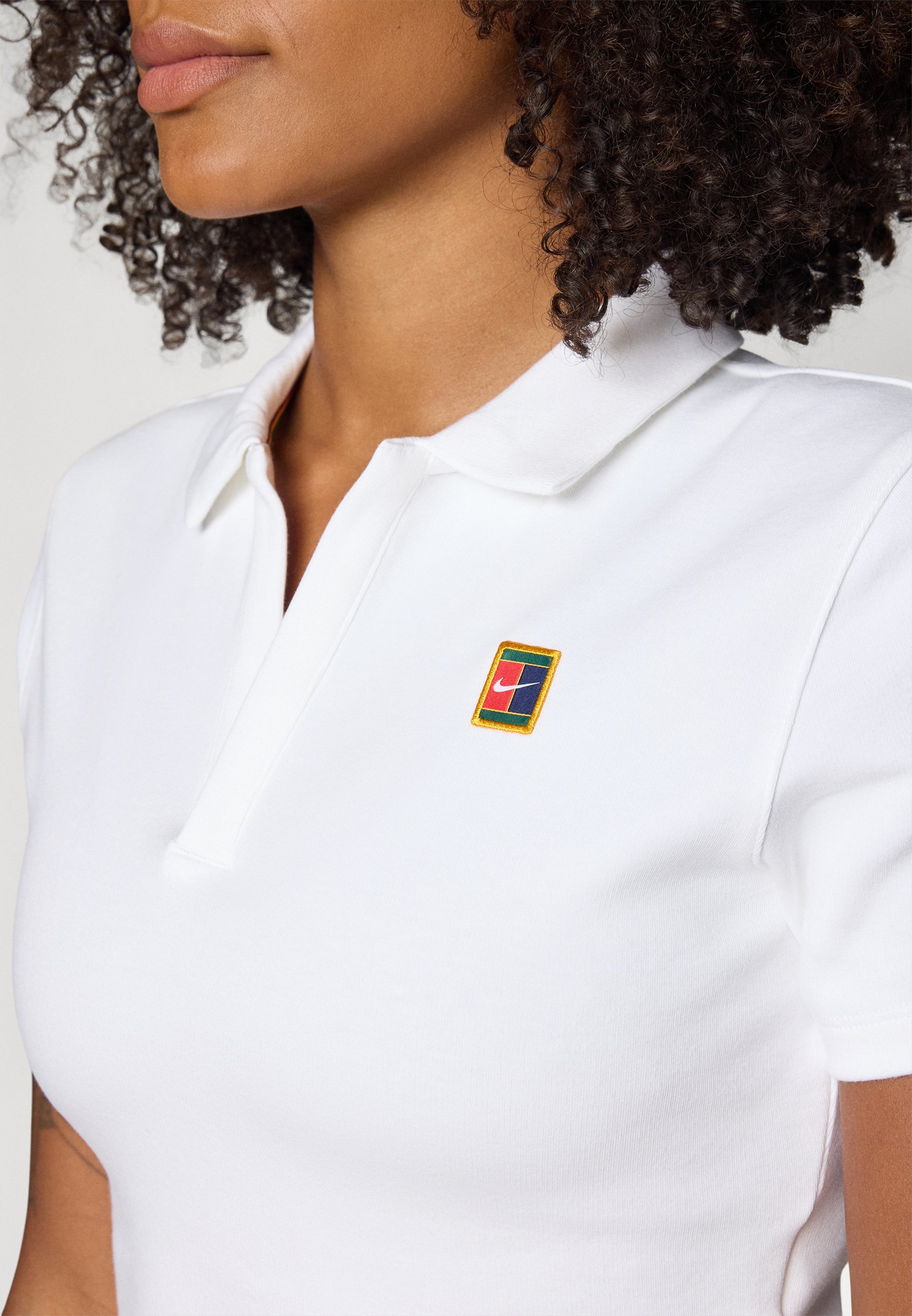 Nike Performance NIKECOURT HERITAGE CROP TOP - Poloshirt - wit