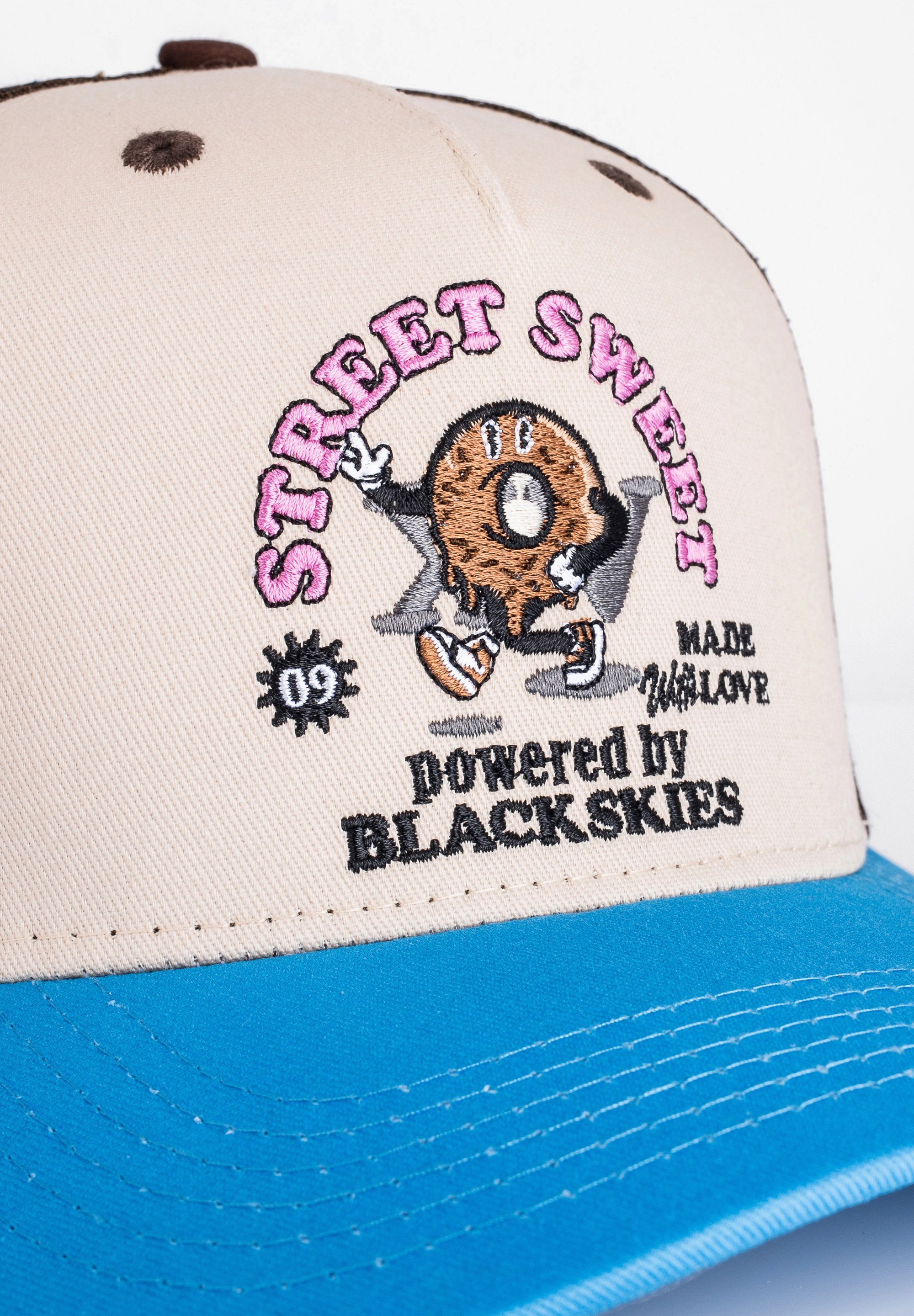 Blackskies 10e jubileum snapback pet - bruin