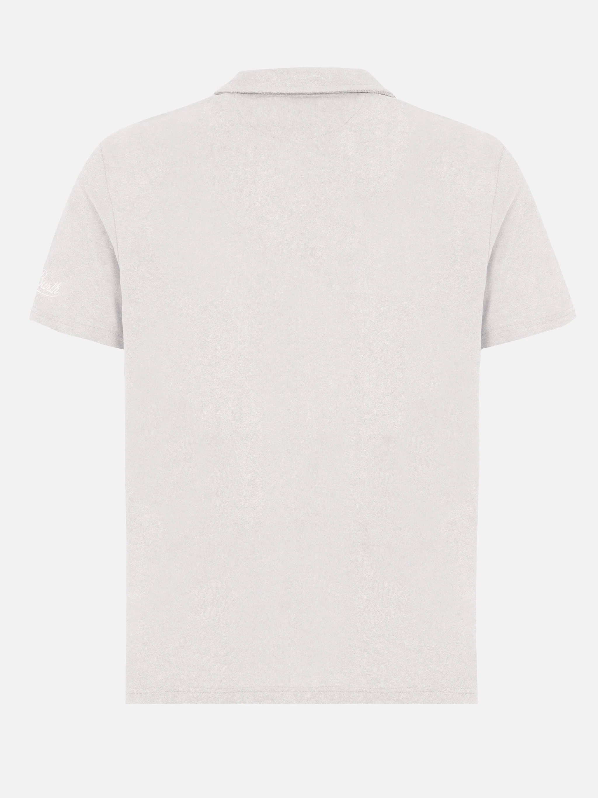 Jeremy Polo in een witte badstof