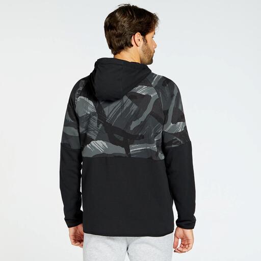 Nike perd