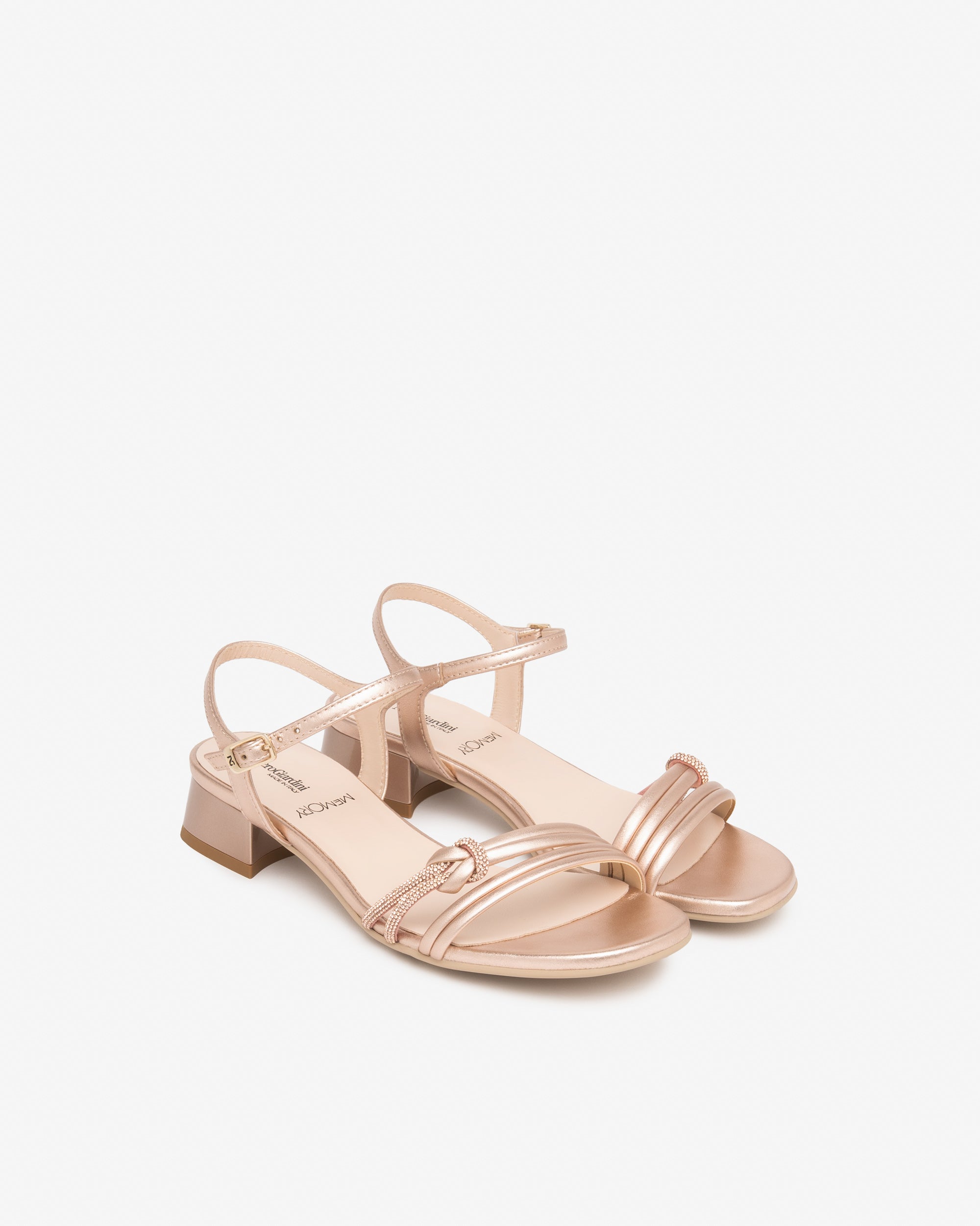  Sandales en cuir pour femmes