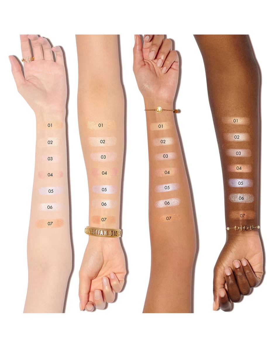 DIOR Dior Forever Glow Luminizer - Long Wear Highlighter Dlhotrvajúci rozjasňovač - s kyselinou hyalurónovou