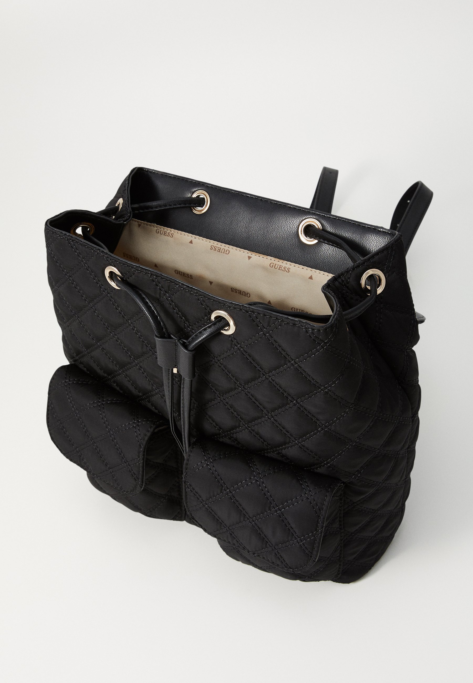 Sac à dos à rabat Guess GIULLY II - Noir