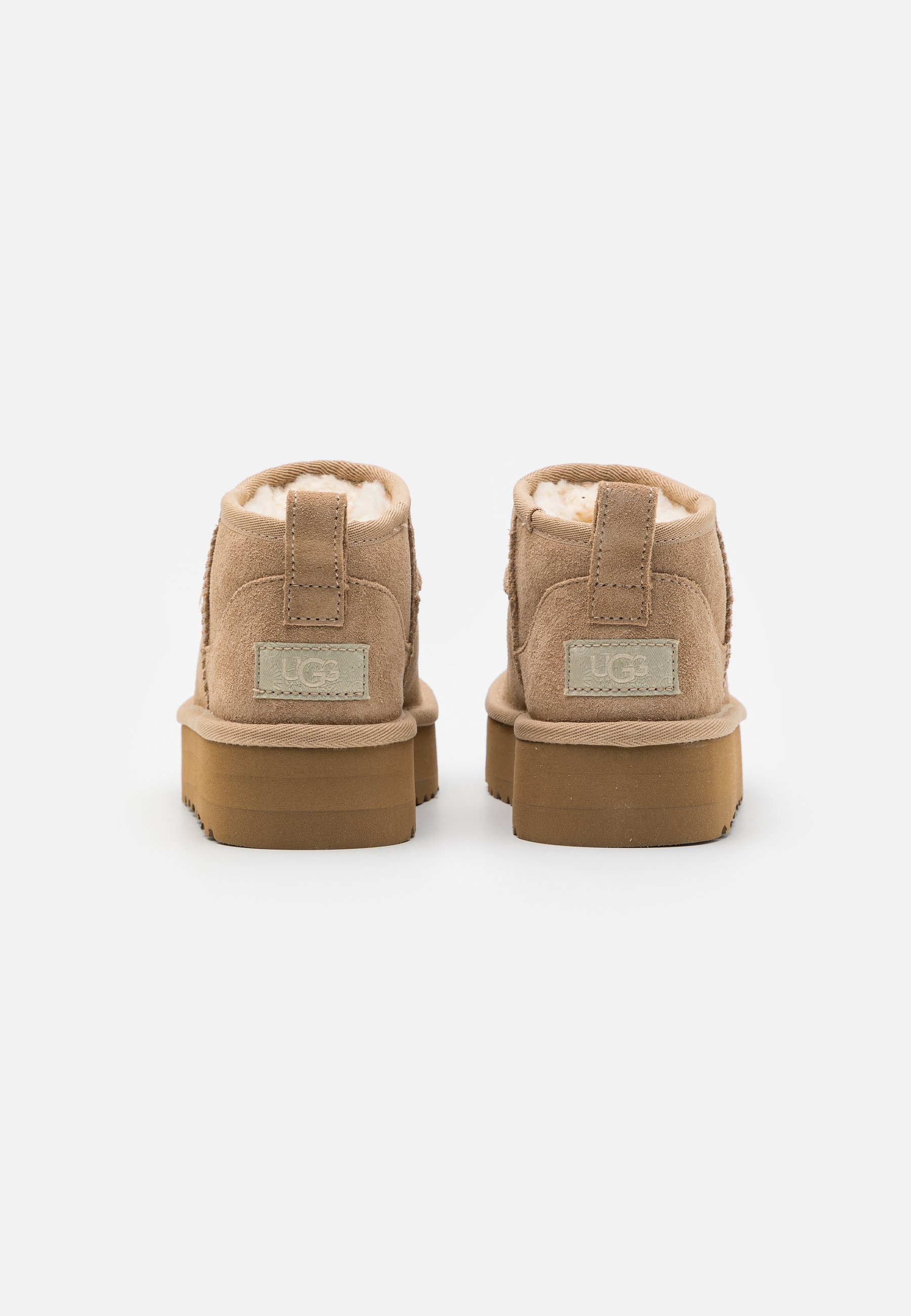 UGG CLASSIC ULTRA MINI UNISEX - Klassieke enkellaarsjes - zand