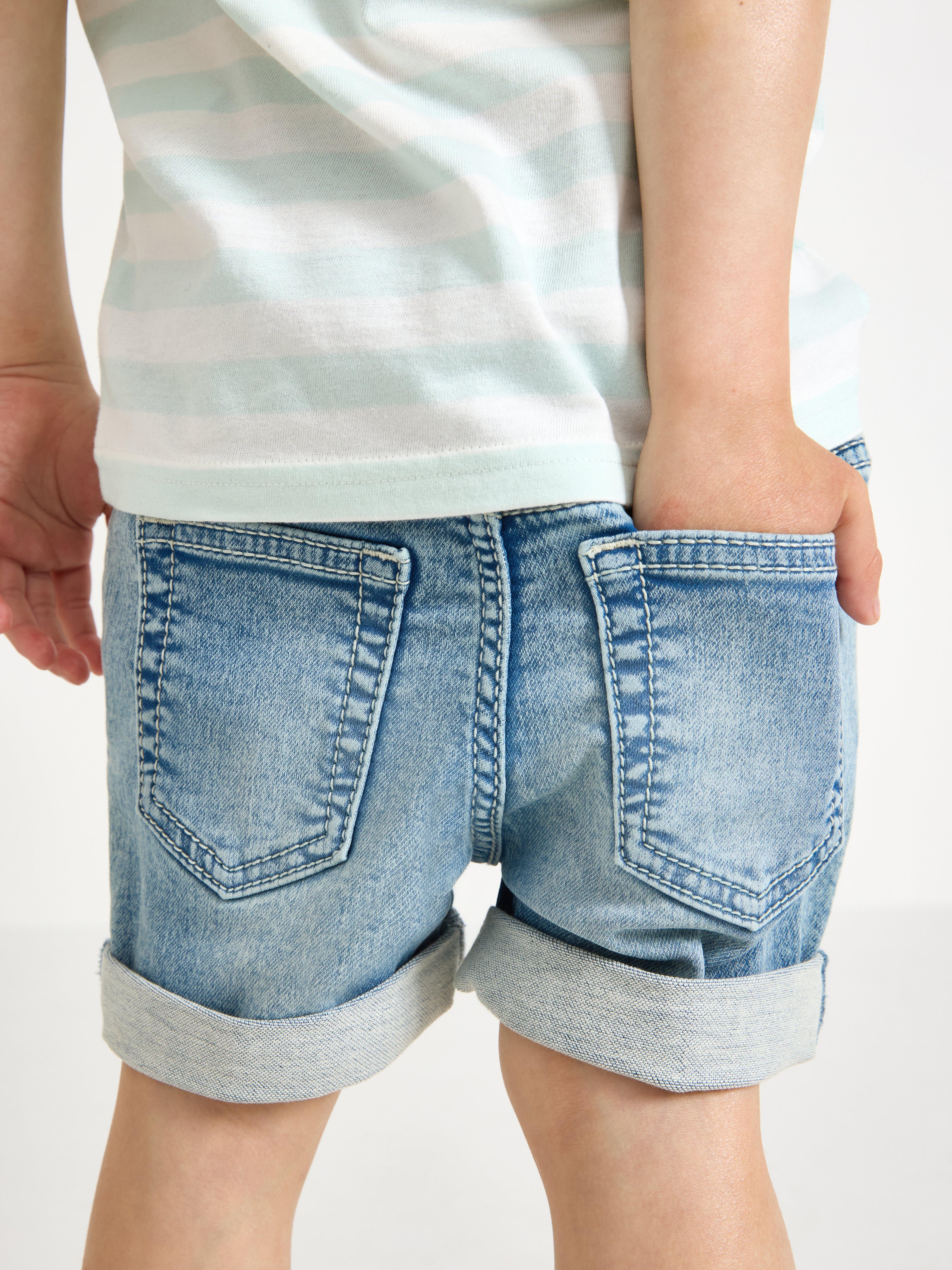 Pantaloni scurți din denim cu croială dreaptă, cu denim ușor super elastic