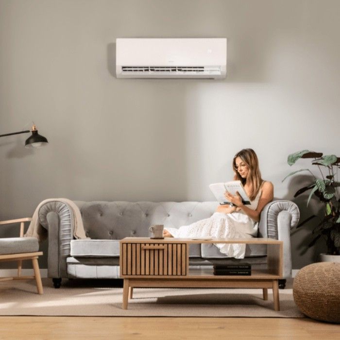 Aire acondicionado split Cecotec AirClima 18000 Smartfresh, 18000 BTU, motor de CC, bomba de calor, control remoto, pantalla LED.