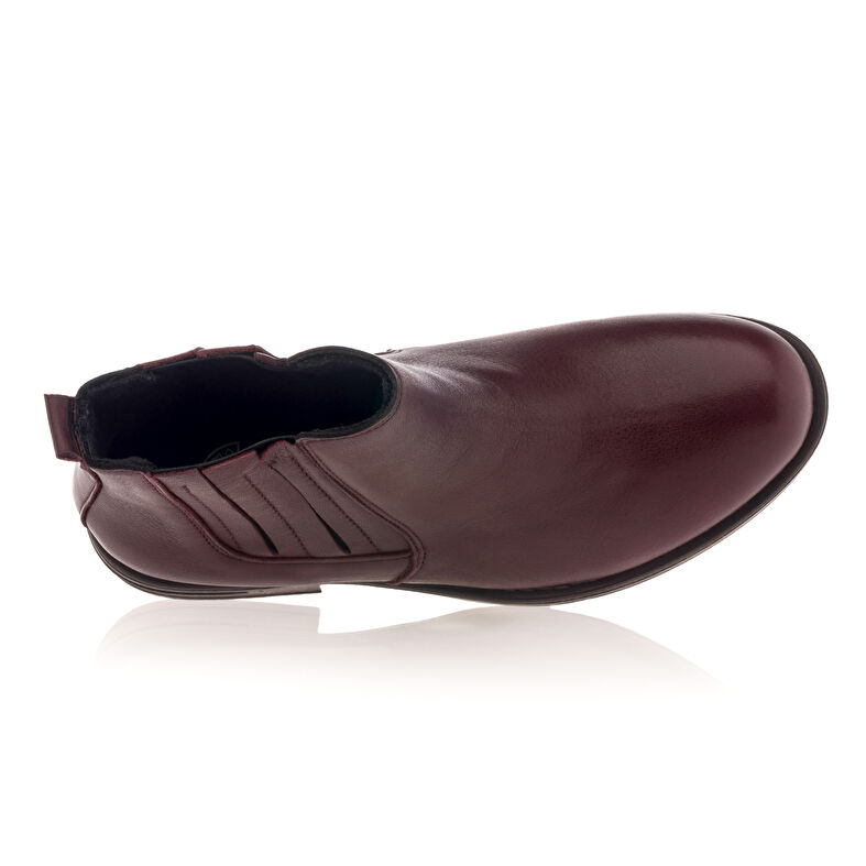 Rote Damenstiefel / Stiefeletten