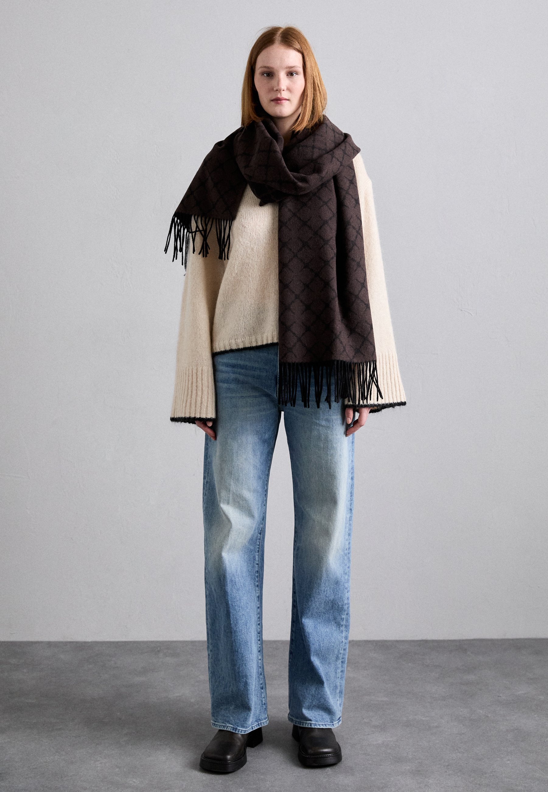 Szerző: Malene Birger ORTEGA - Sál - sötét csokoládé