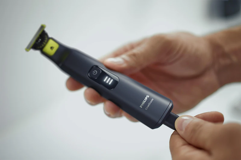 Aparador de pelos faciais e corporais Philips OneBlade Pro 360 QP6542/15