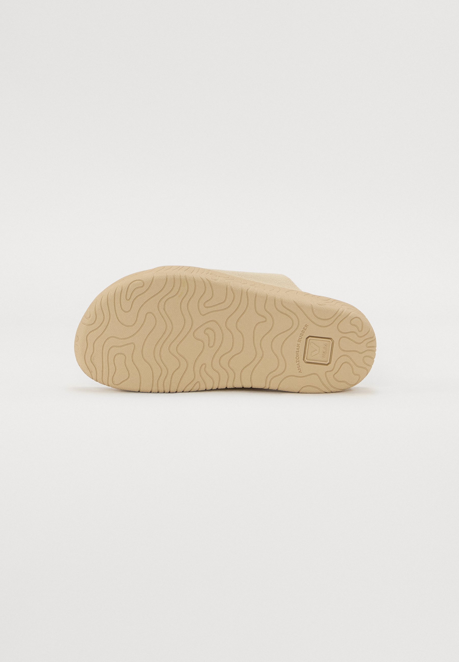 Veja Flat mules