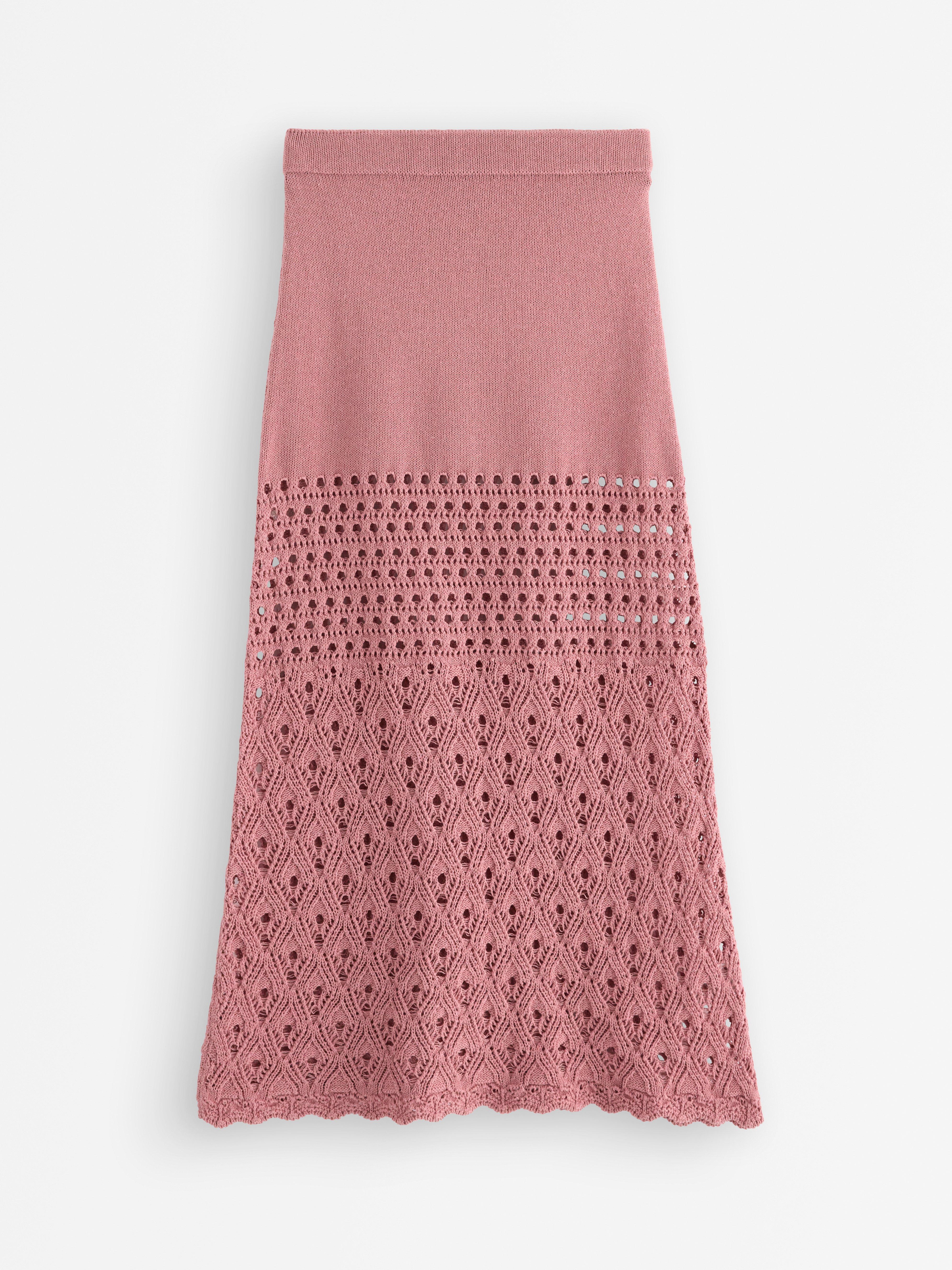Saia longa de renda rosa