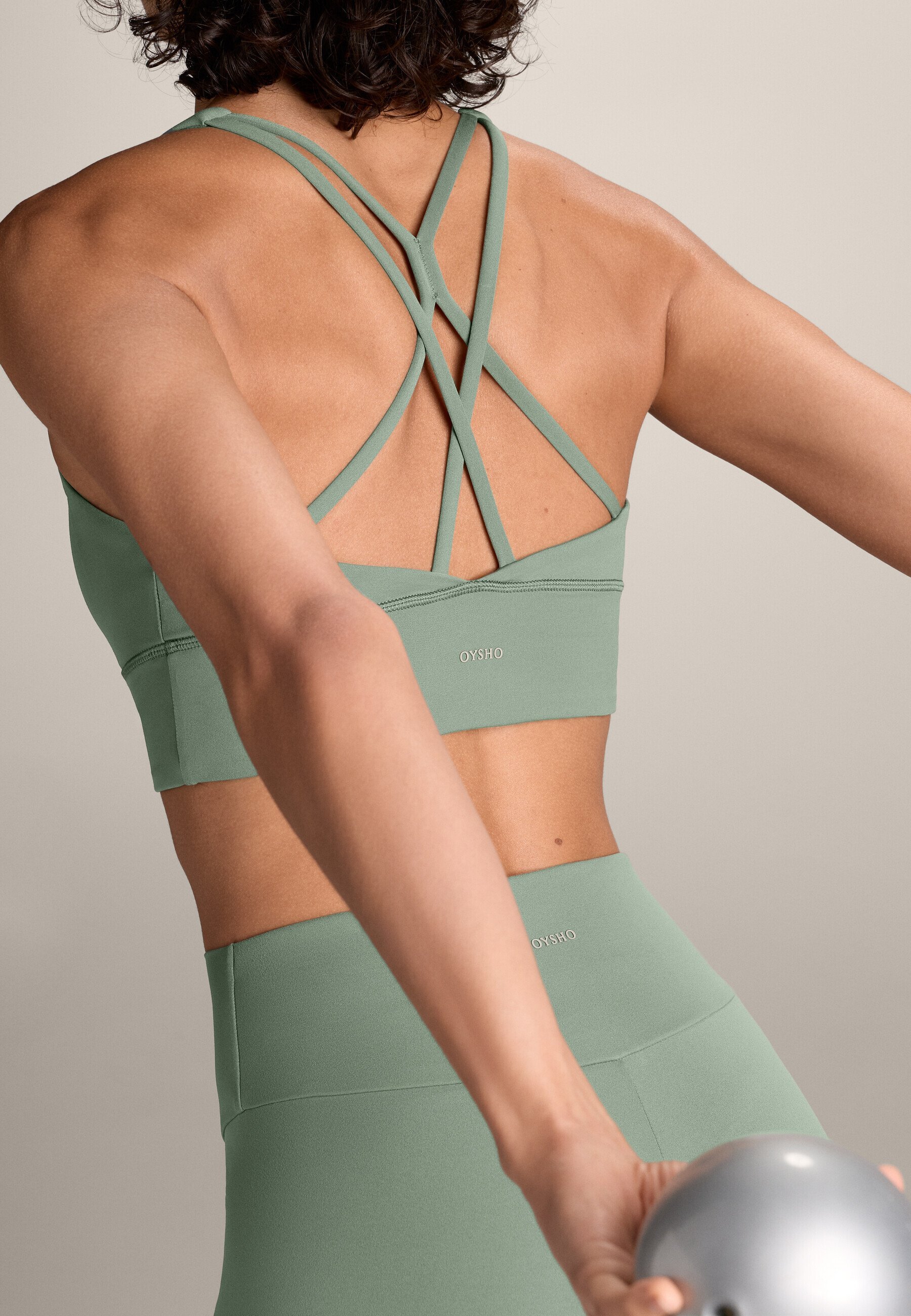 OYSHO STRAPPY BACK - 32977901 - Sportovní podprsenka s lehkou oporou - evergreen