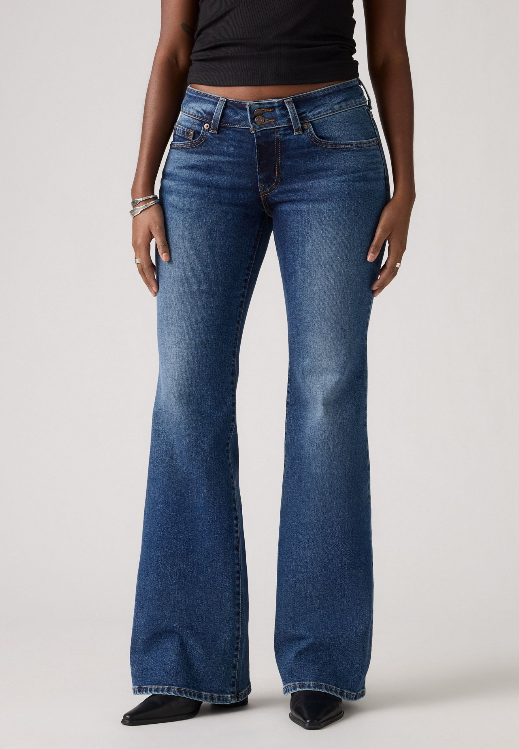 Levi's® SUPERLOW FLARE - Uitlopende jeans - helende kracht