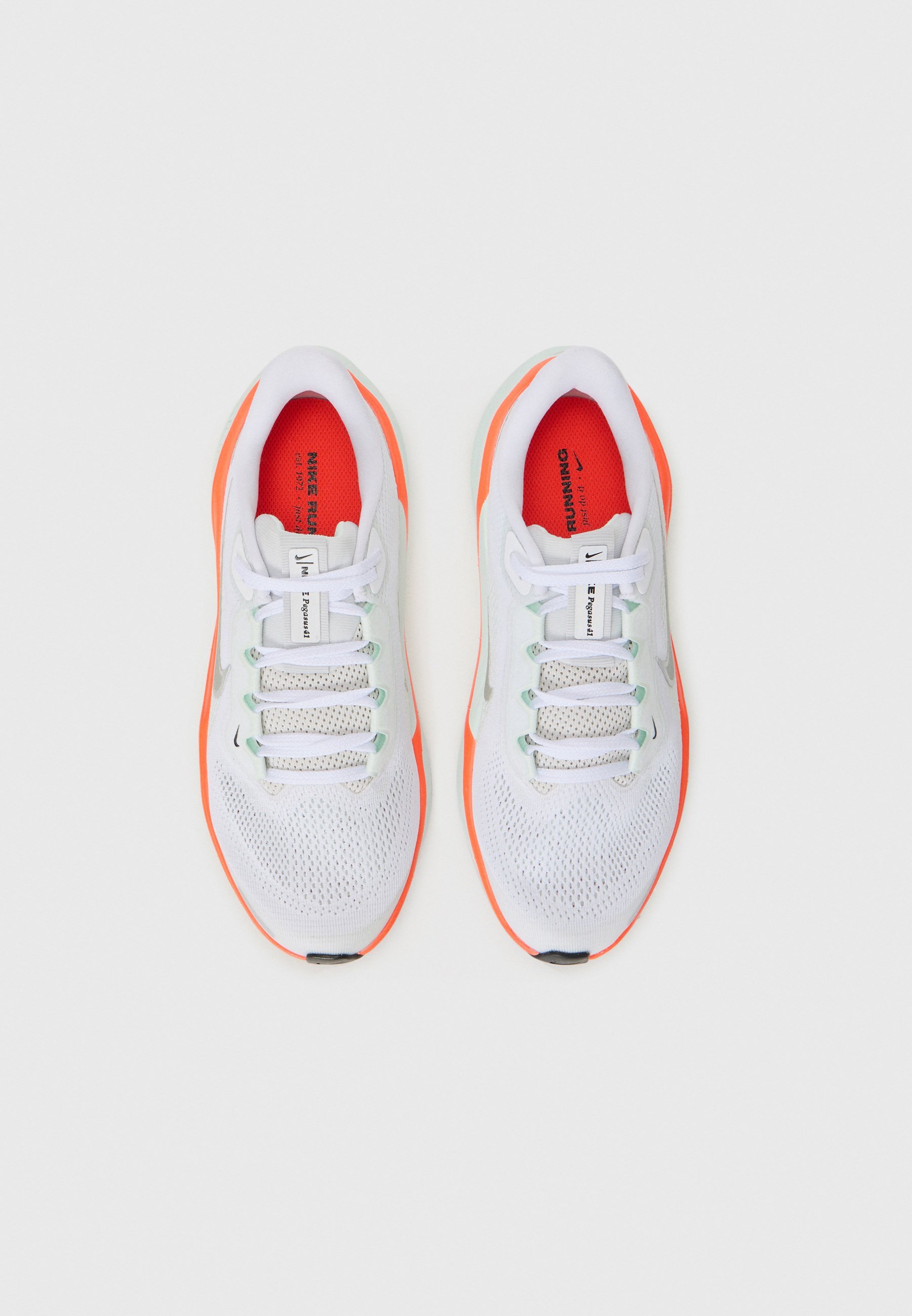 Nike Performance AIR ZOOM PEGASUS 41 UNISEX - Hardloopschoenen voor op de weg - wit/metaalkleurig/zilverkleurig/lichtgroen/felrood
