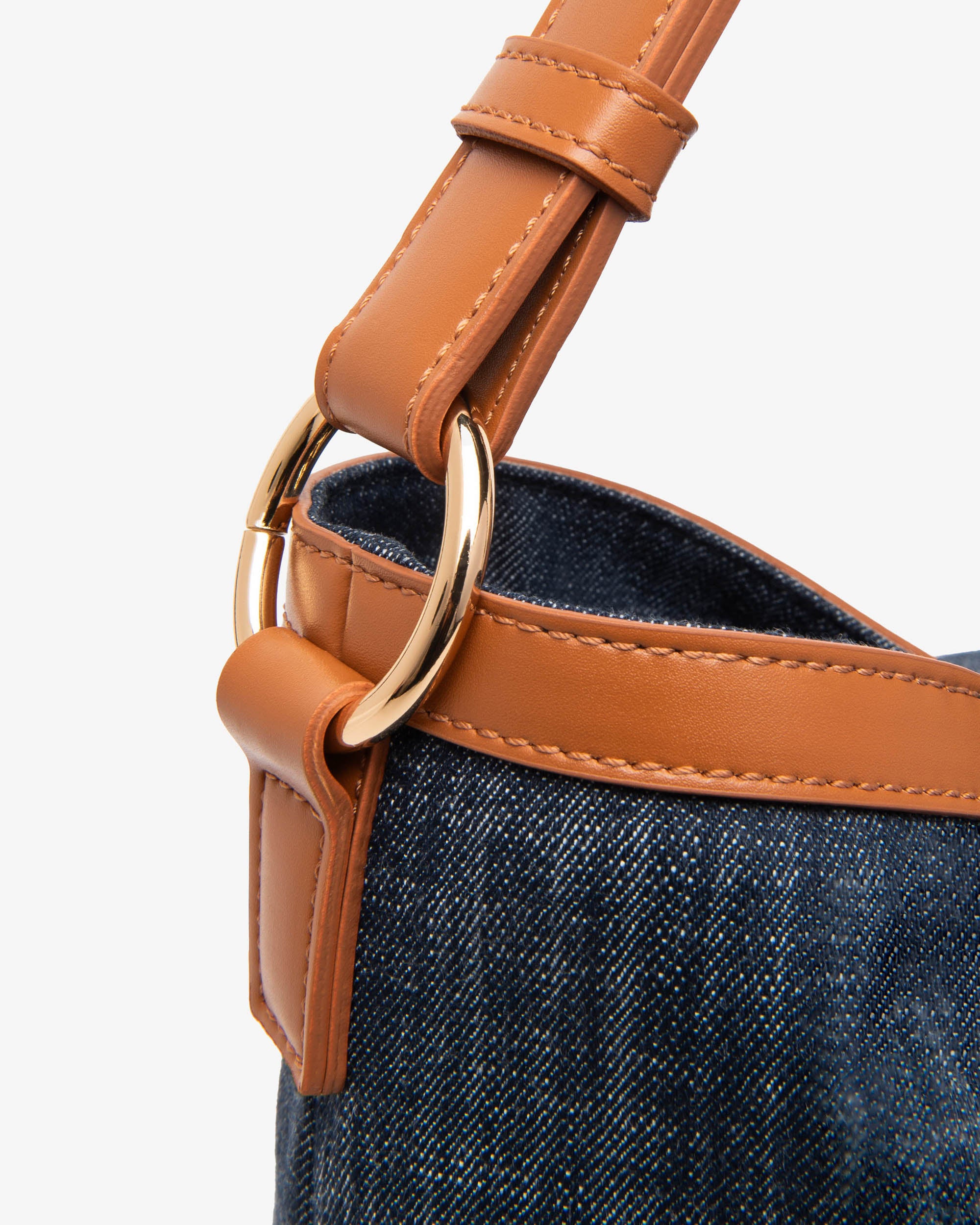  Dámská hobo kabelka z látky a technického materiálu