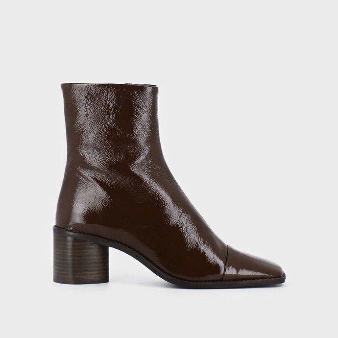 Bottines à talon  en cuir vernis marron
