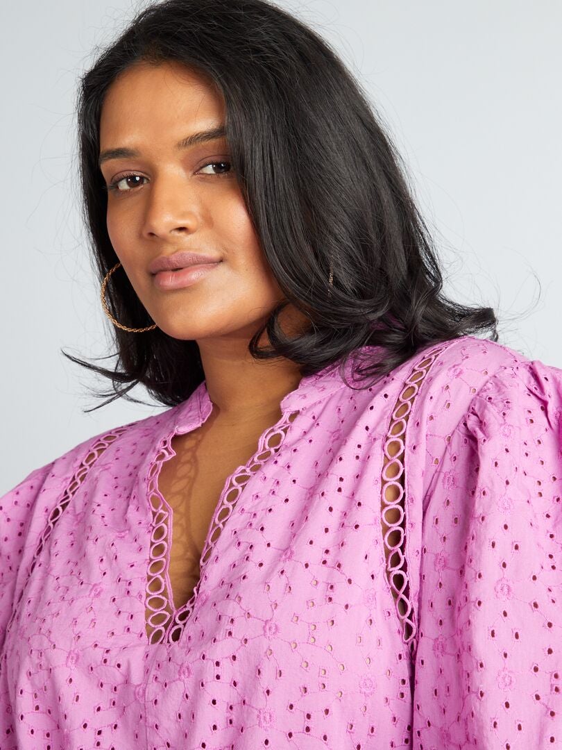 Blusa com bordado em ponto inglês - ROSA