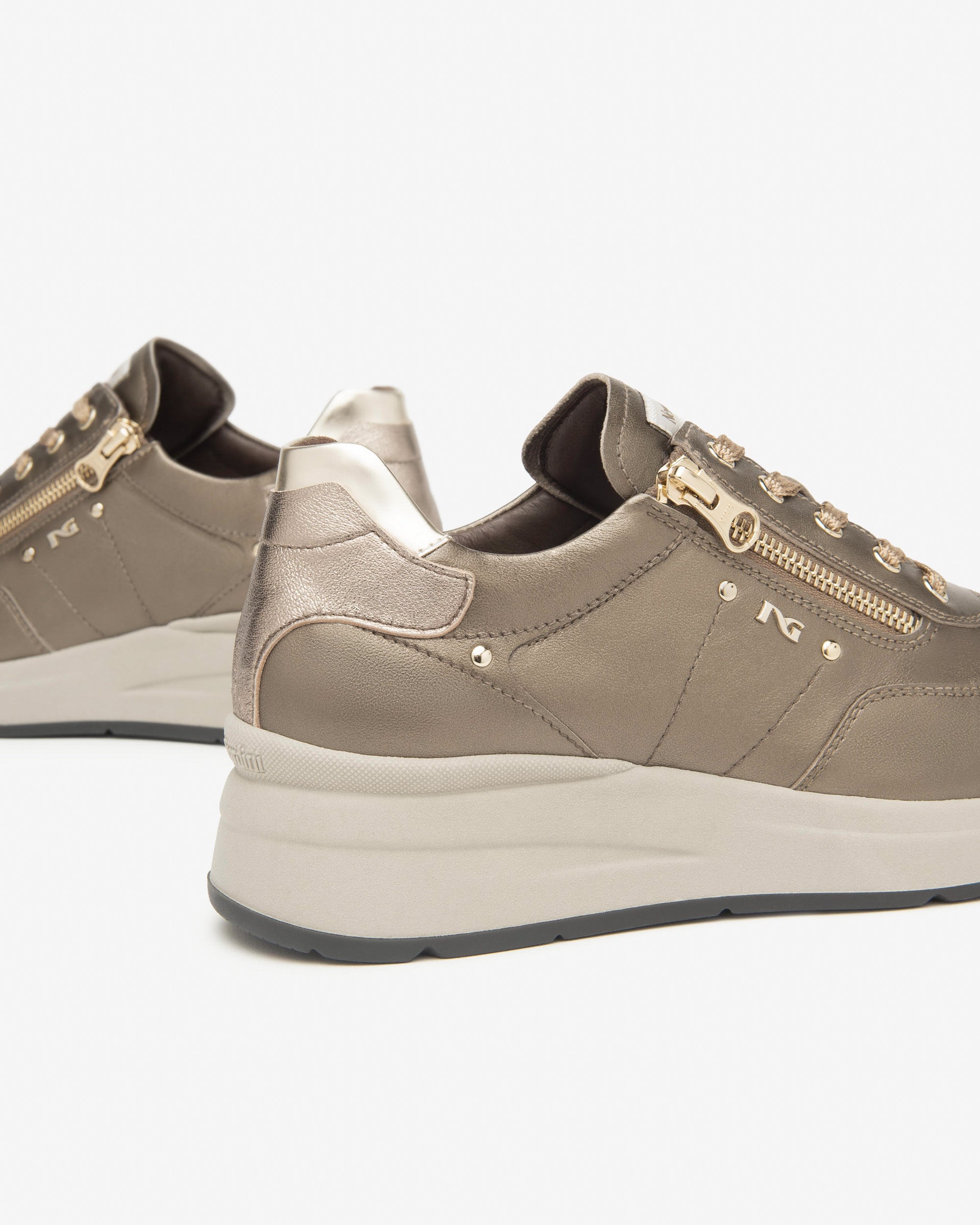  Damen-Sneaker aus Leder und Funktionsmaterial