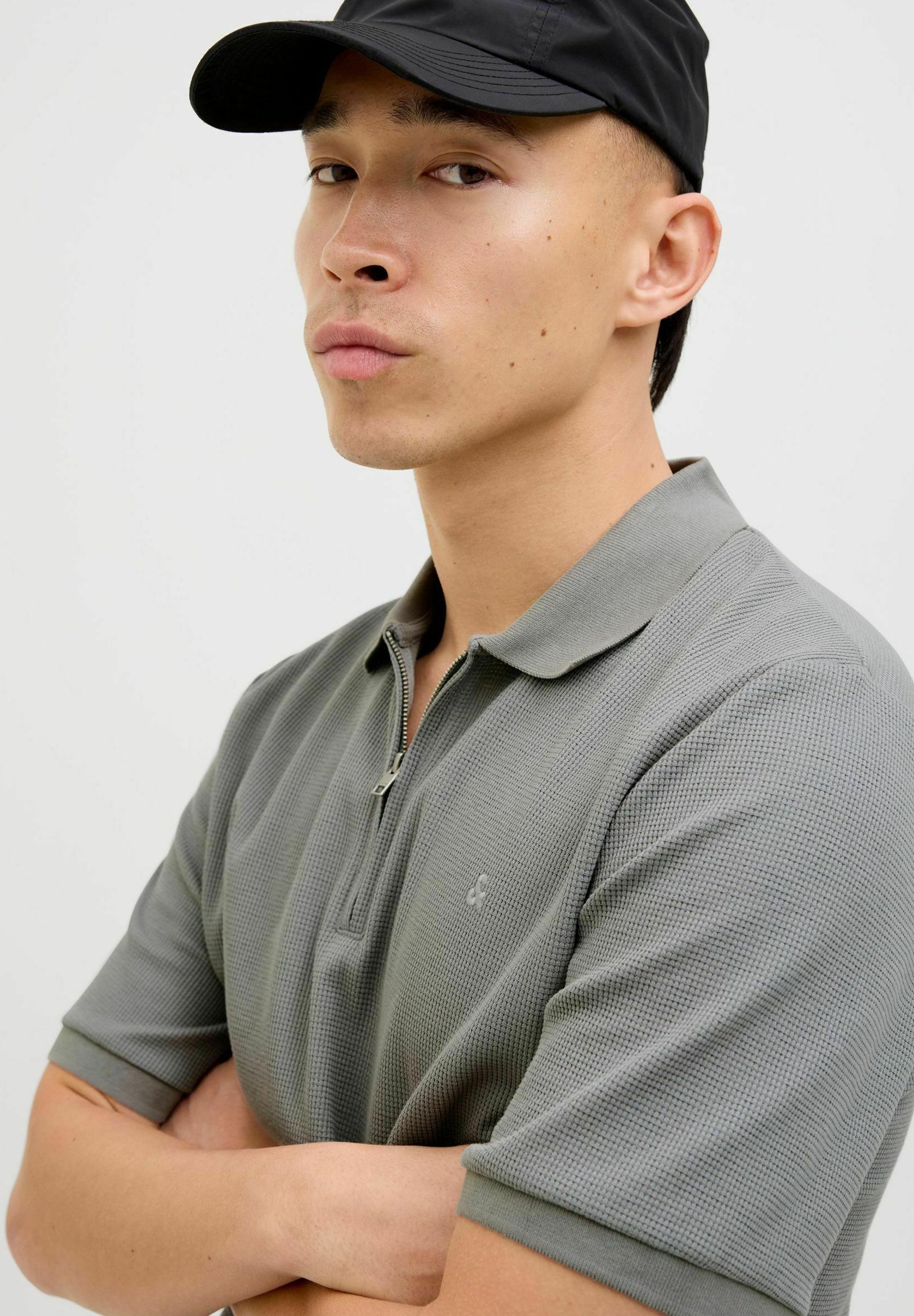Jack & Jones JJEAUSTIN ZIP SS NOOS - Poloshirt - ultiem grijs