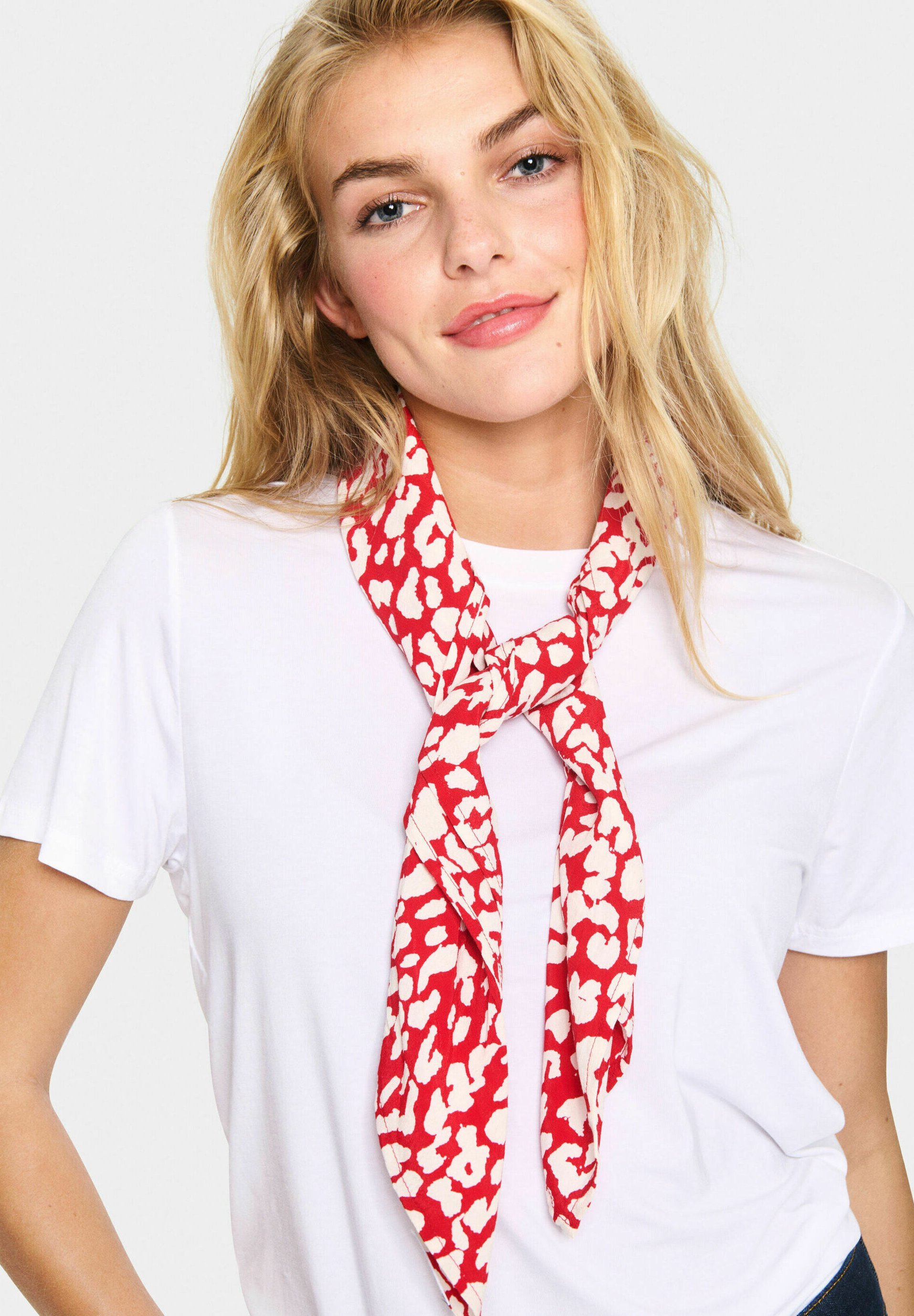 Saint Tropez XANIA - Foulard - karmozijnrood luipaard