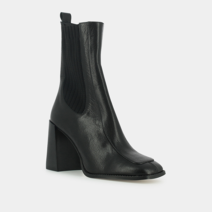Bottines à talons hauts  en cuir noir