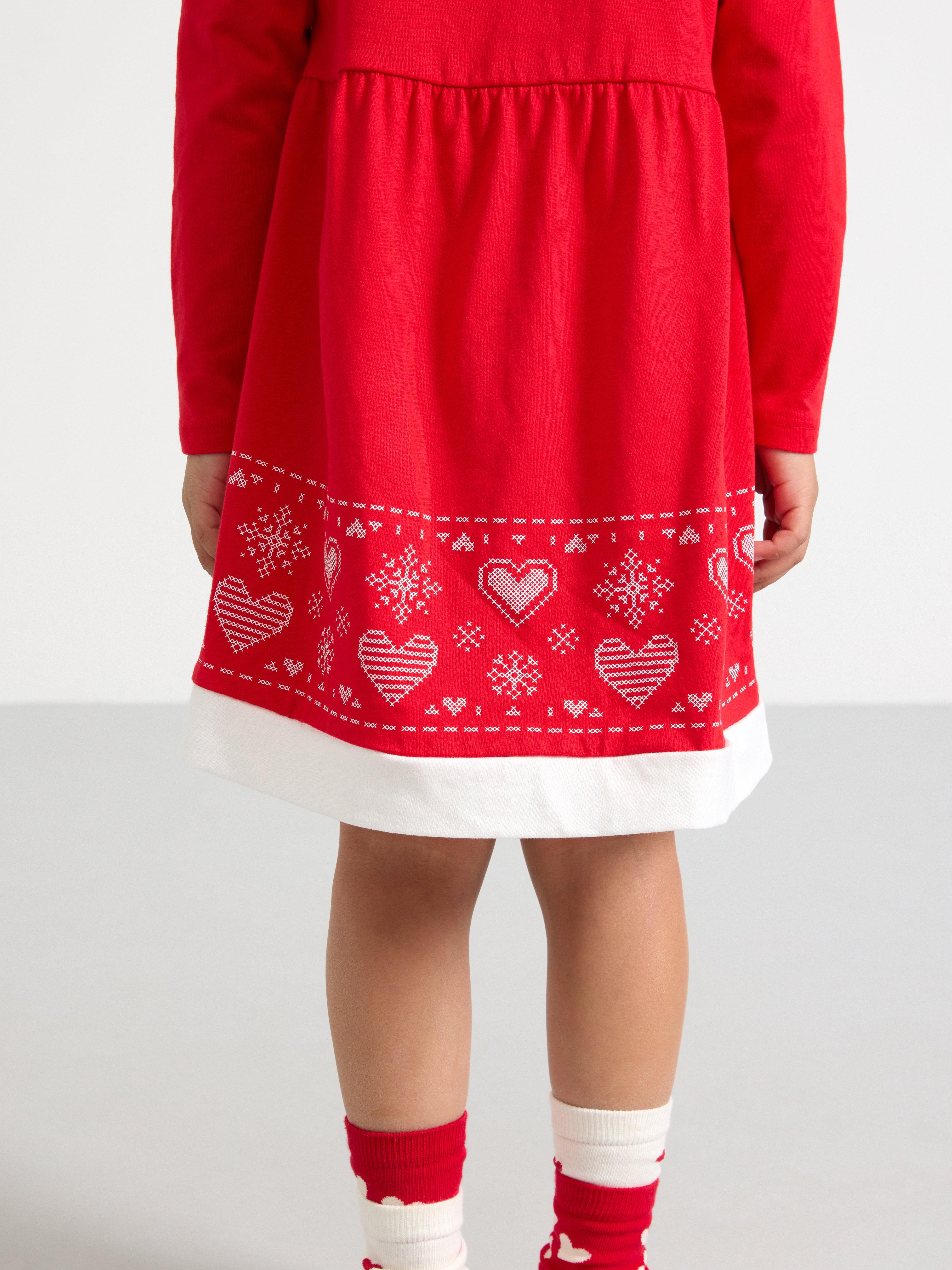Vestido y chal navideños rojos
