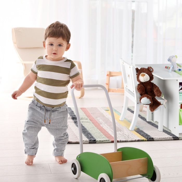 Relaxdays Ensemble table et chaises enfants en bois ALBUS emplacement pour caisses de rangement, blanc