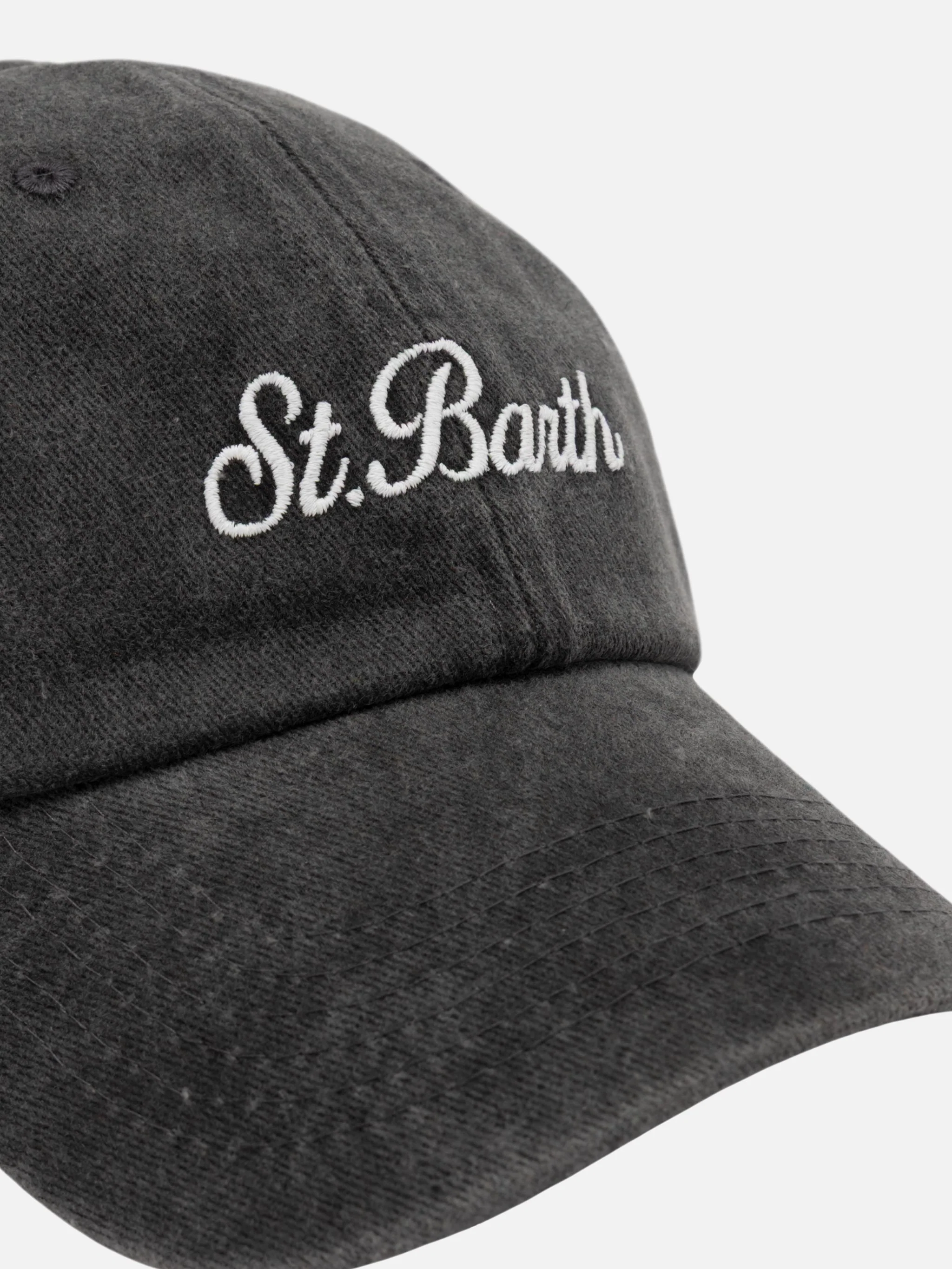 Davis-pet van zwart denim met Saint Barth-borduurwerk.