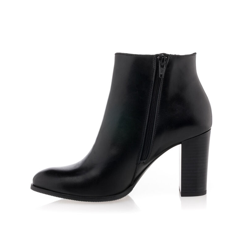  Schwarze Damenstiefel / Stiefeletten