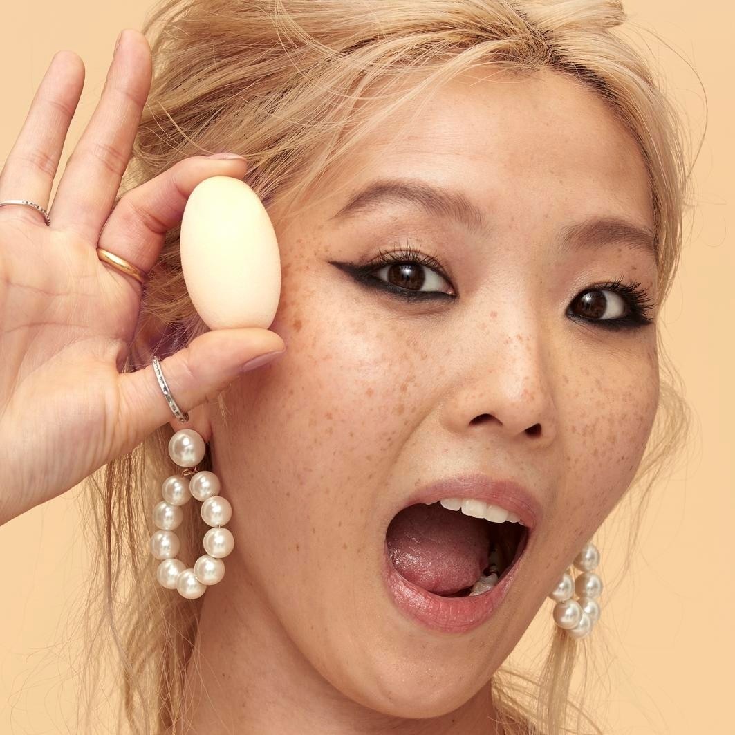 elf Cosmetics spužva za šminkanje i korektor - 1 komad