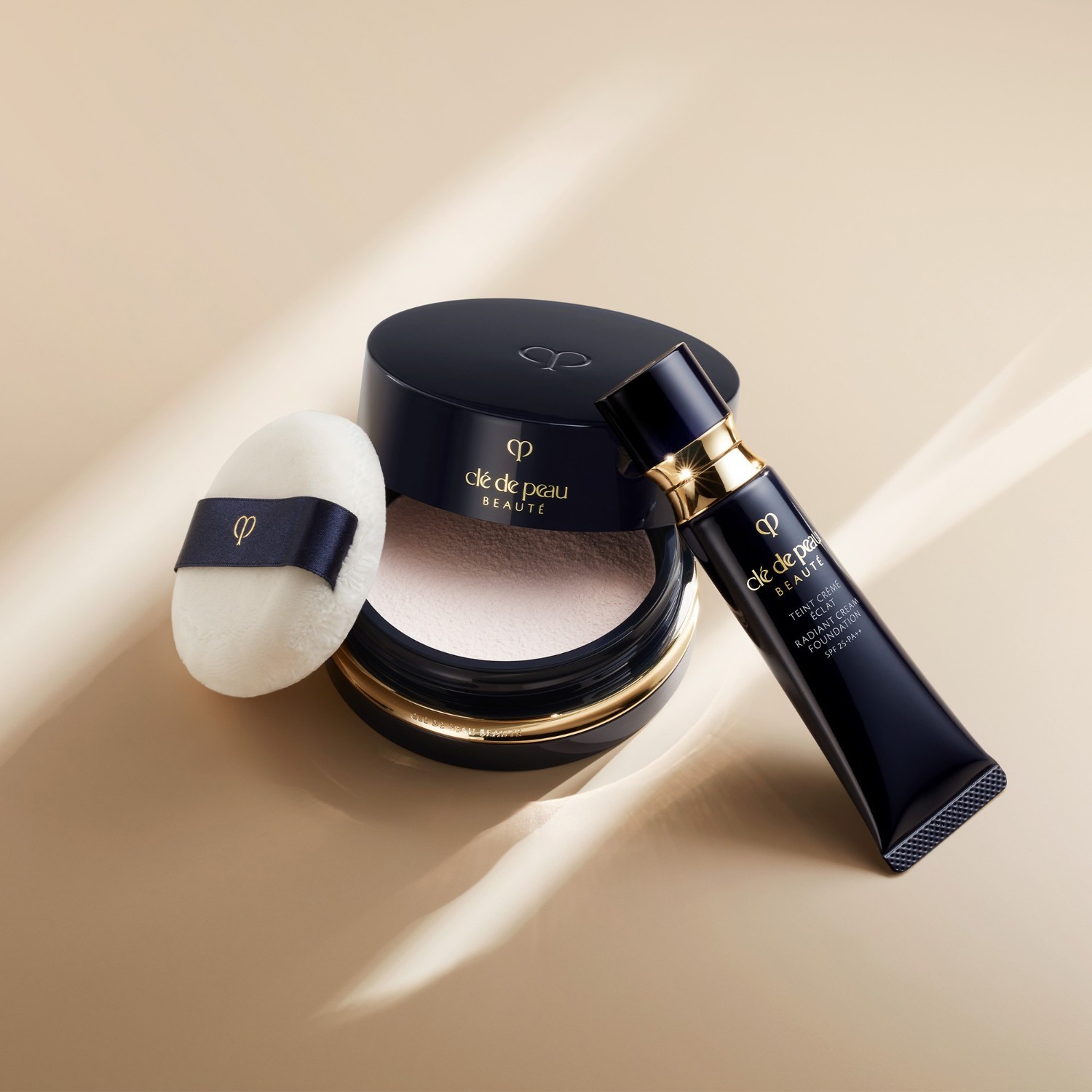 Clé de Peau Beauté Powder Puff Puff Translucent Loose Powder - 1 kus