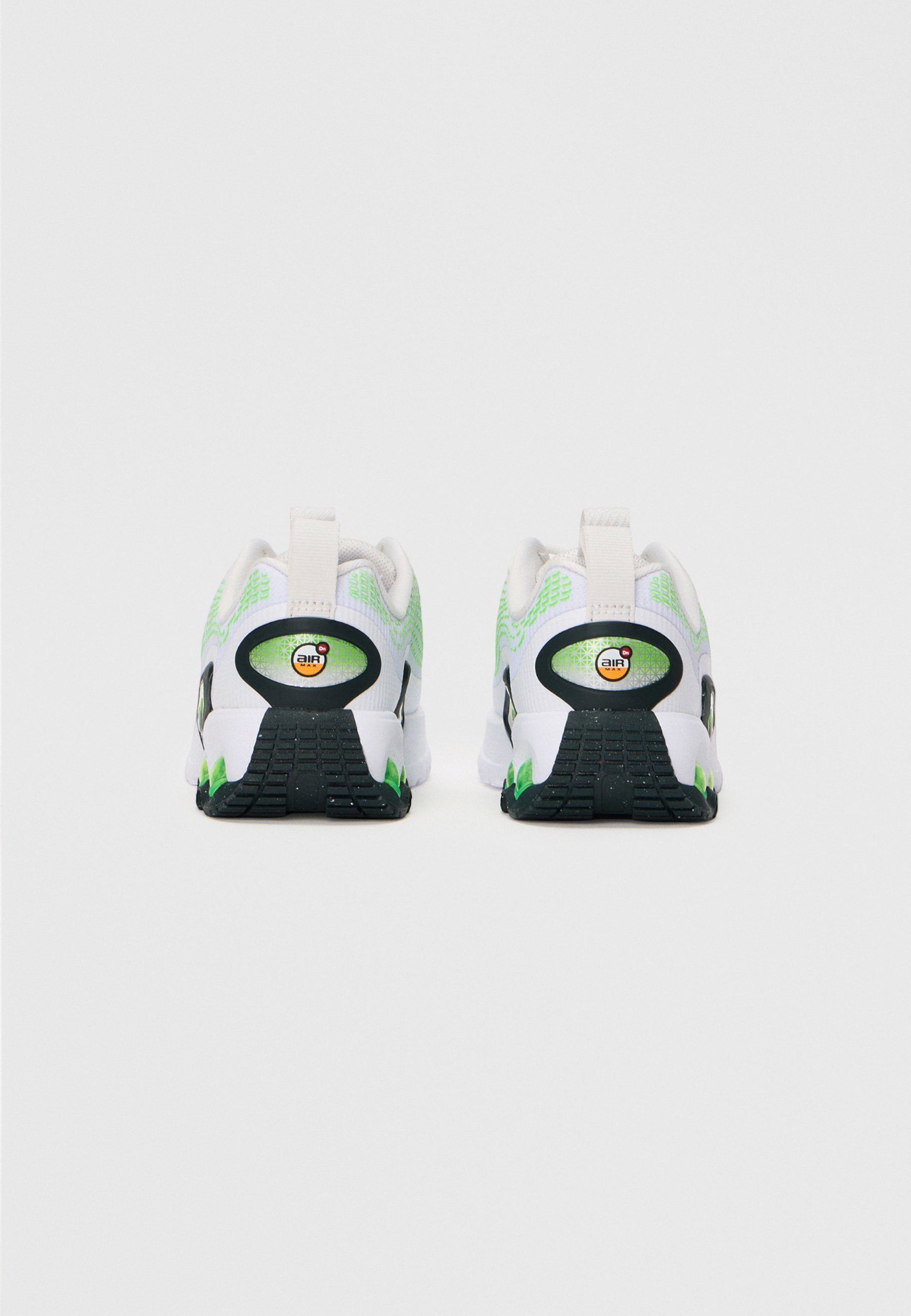 Nike Sportswear AIR MAX DN UNISEX - Sneakers - platinakleurig/zeewier/groen/wit