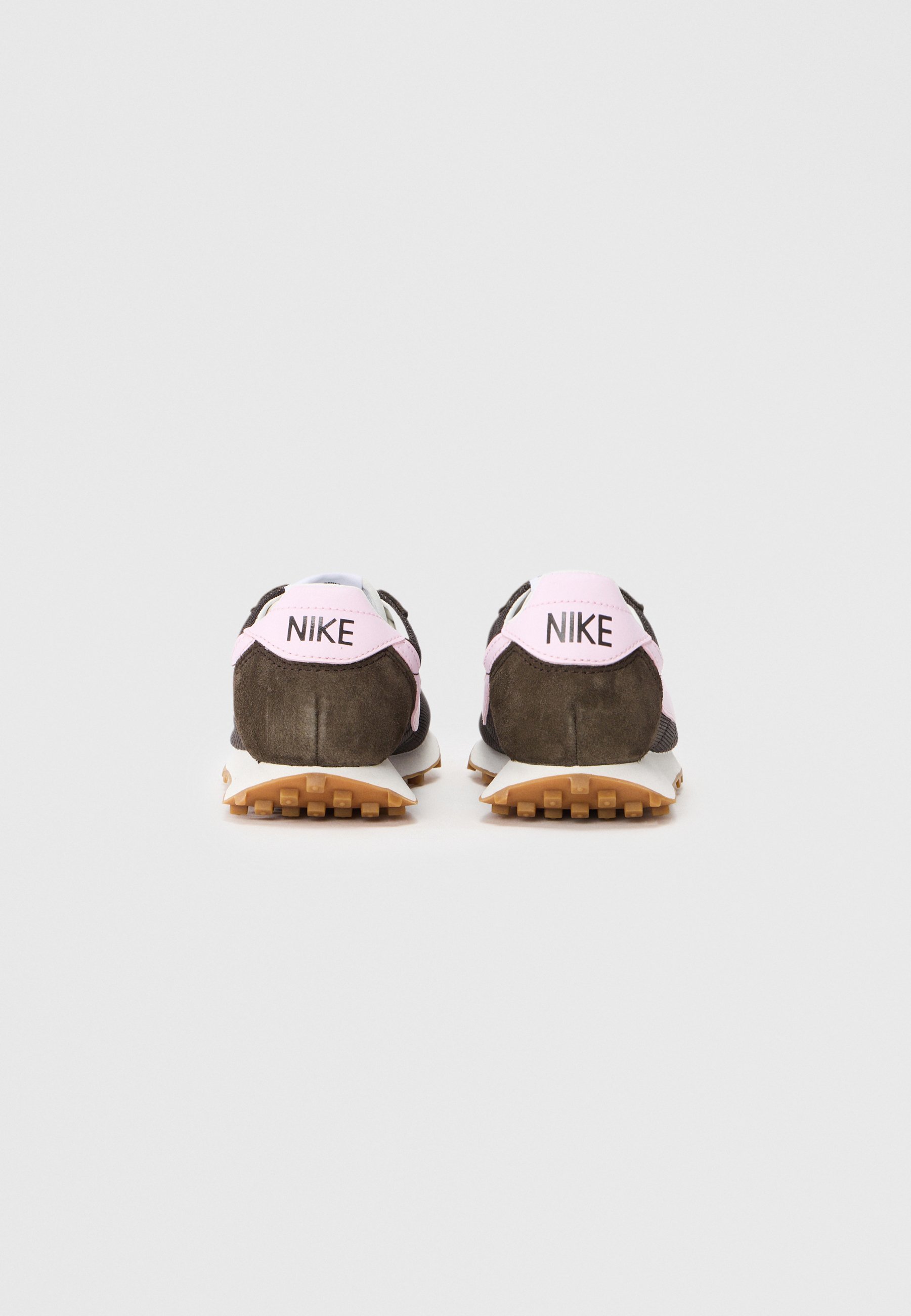 Baskets basses Nike Sportswear