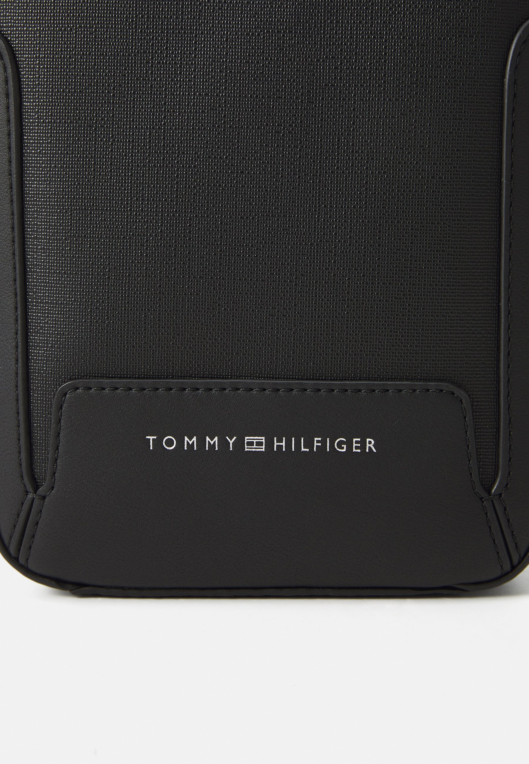 Tommy Hilfiger MODERN MINI REPORTER UNISEX - Borsa a tracolla - nera