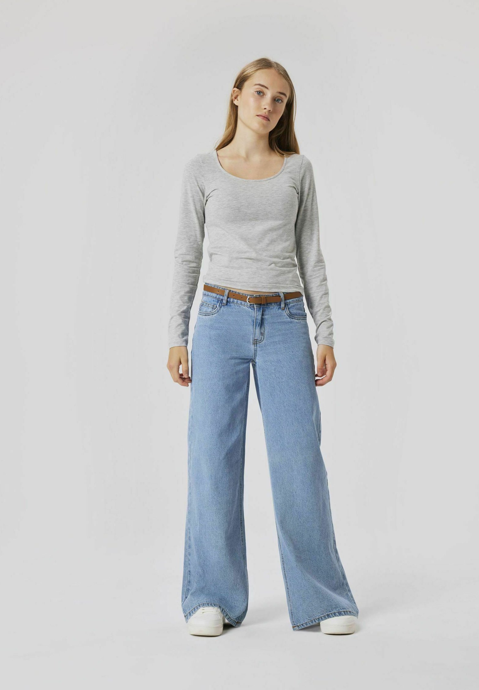 LMTD Wide Waist - Flared Jeans - lichtblauwe denim