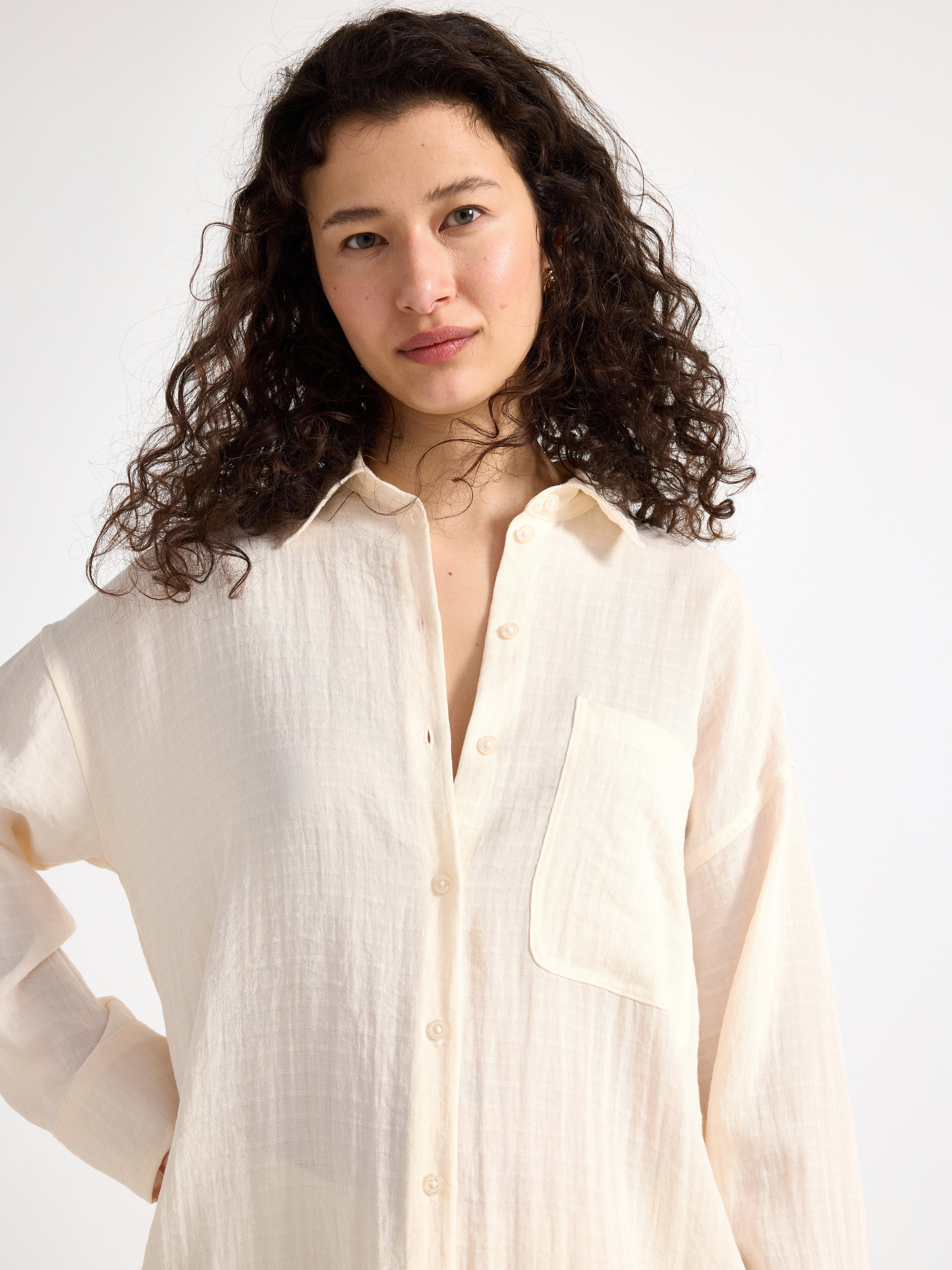Camisa oversized branca clara