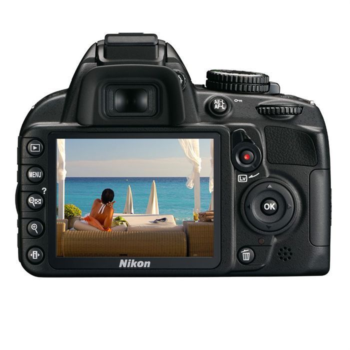 Fotocamera reflex Nikon D3100 + obiettivo AF-S VR 18-105mm