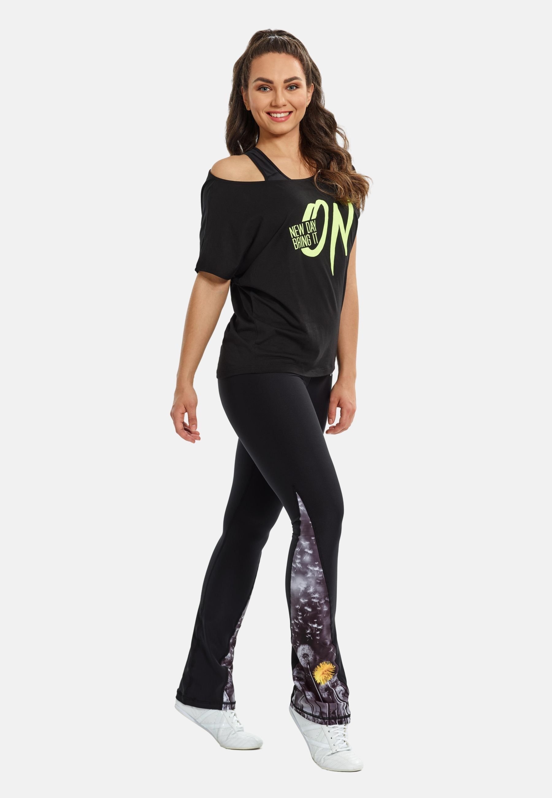 Winshape MCT002 ULTRA LIGHT - T-shirt imprimé - noir/paillettes/jaune fluo
