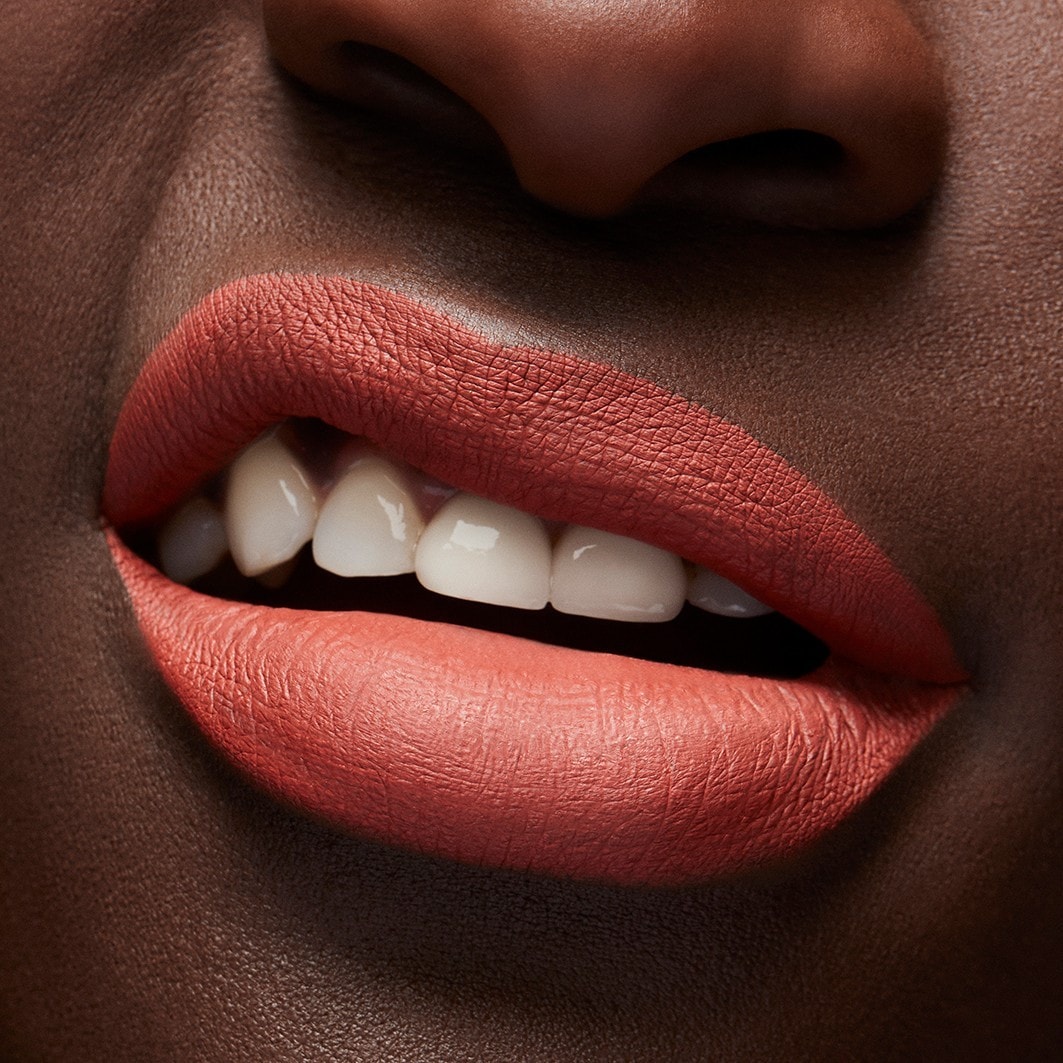 Labial líquido MAC Locked Kiss Ink™ – 5 ml