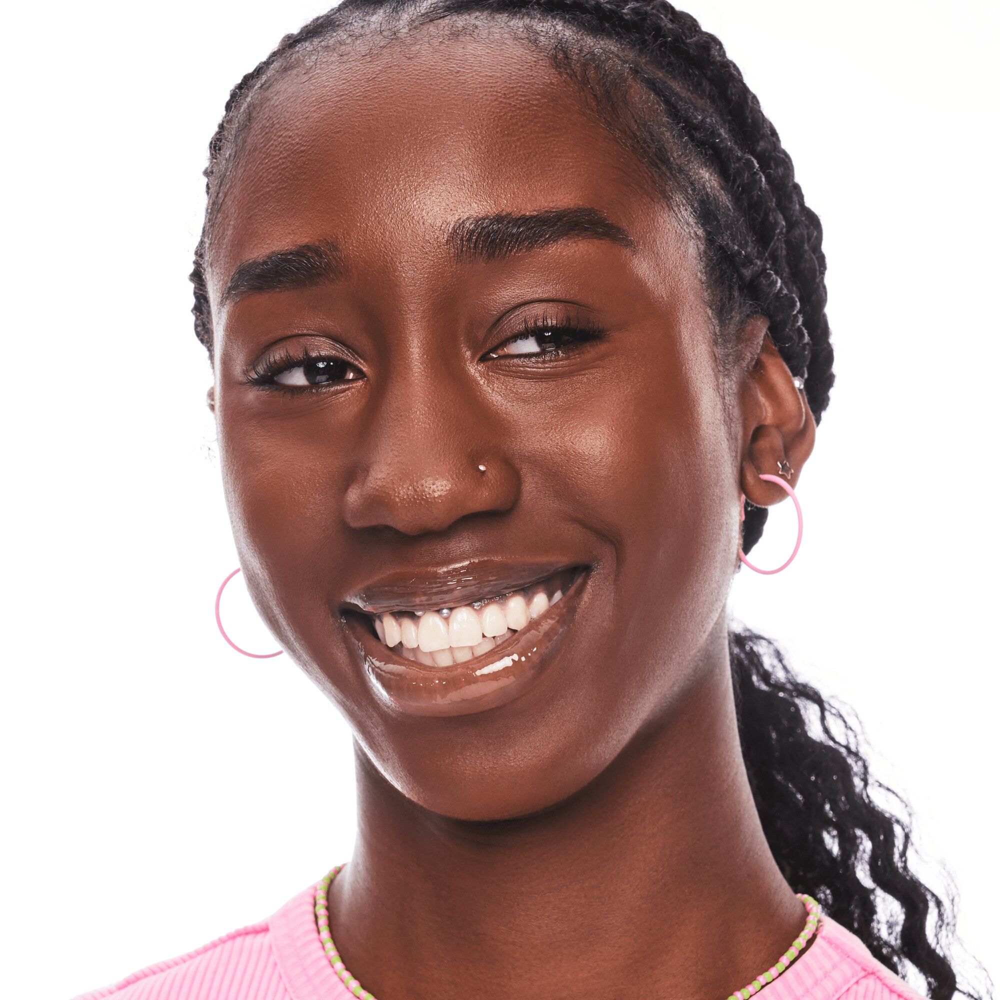 Īpaši spīdīgs lūpu spīdums Lūpu spīdumi un lūpu spīdumi