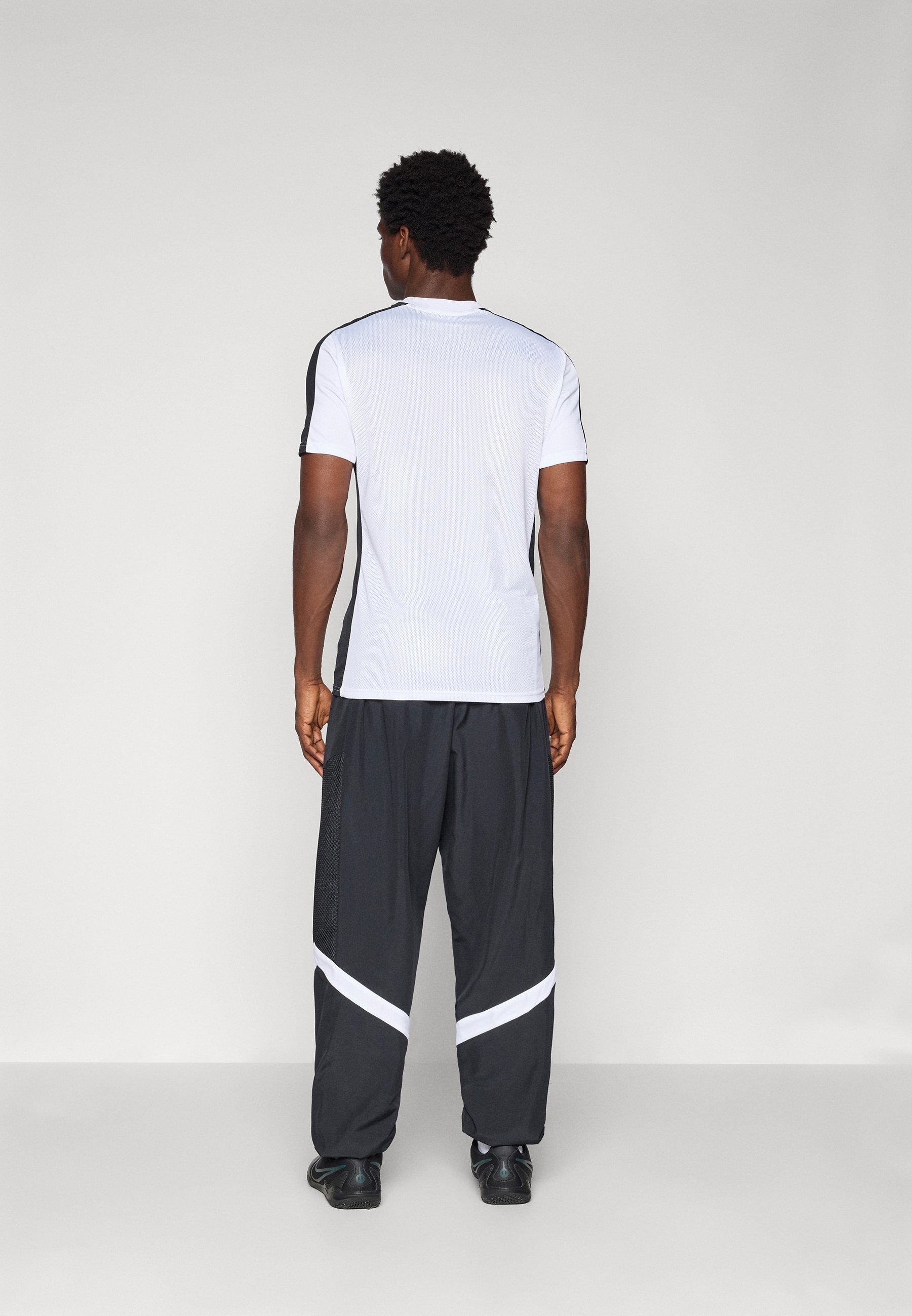 Nike Performance ICON - Verryttelyasu - musta/valkoinen