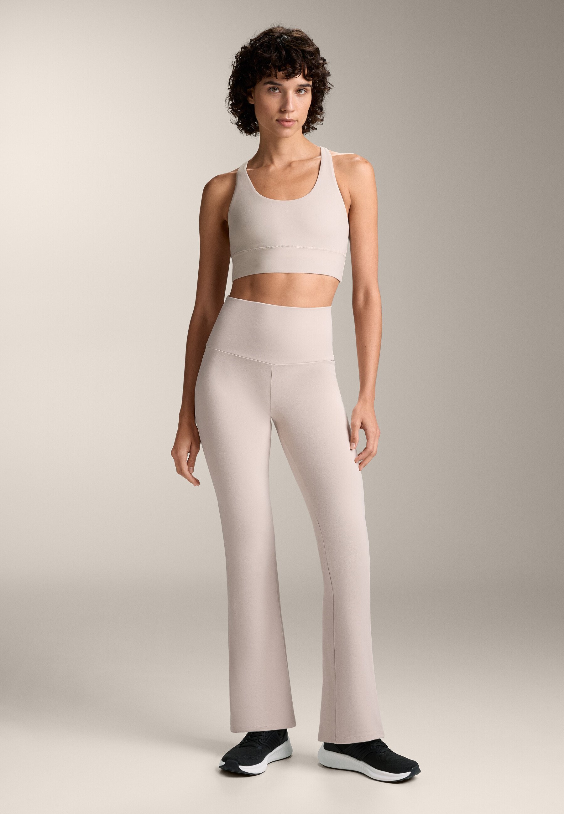 OYSHO HIGH-RISE COMFORTLUX FLARE - Legíny - sand