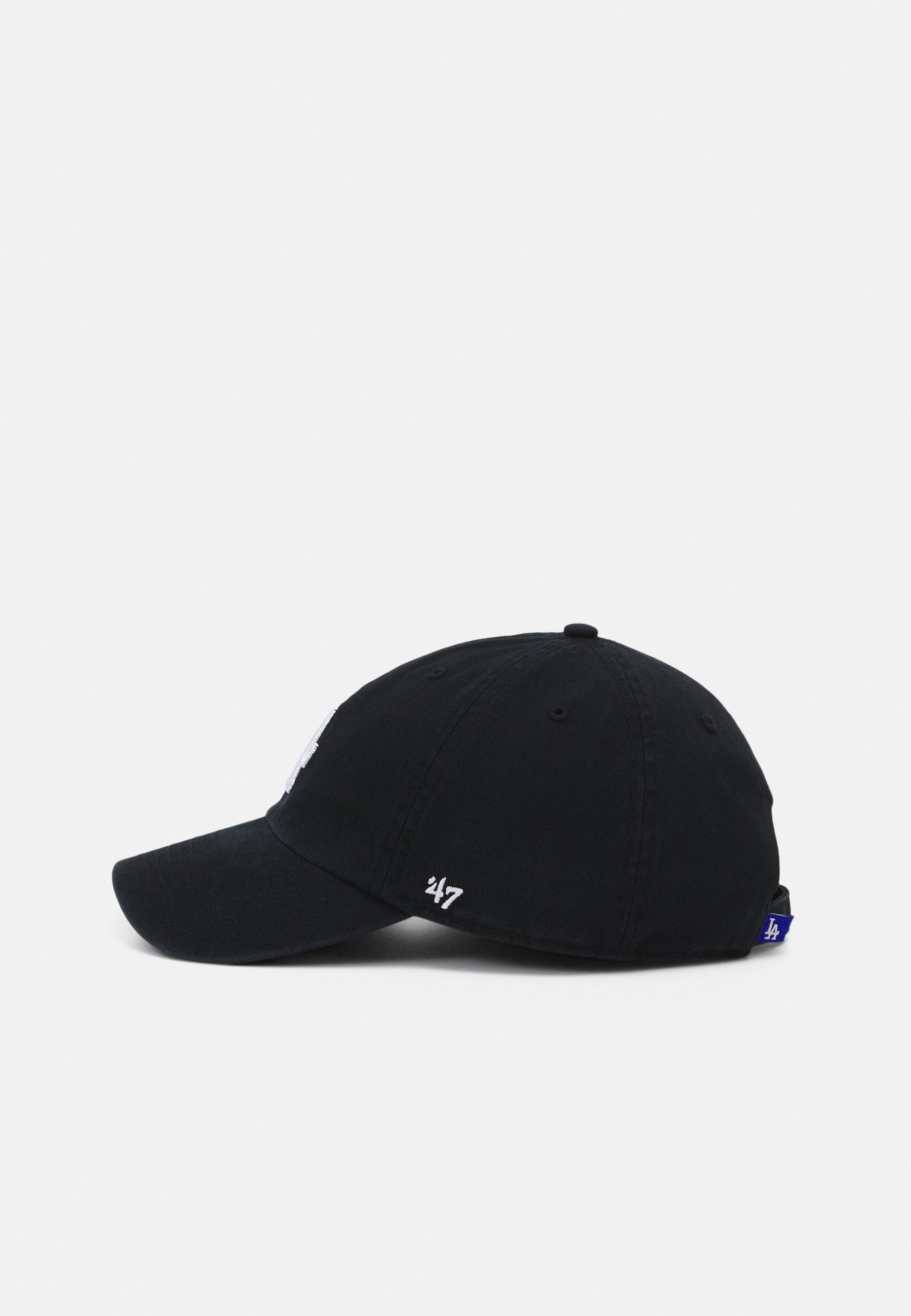 '47 Caps