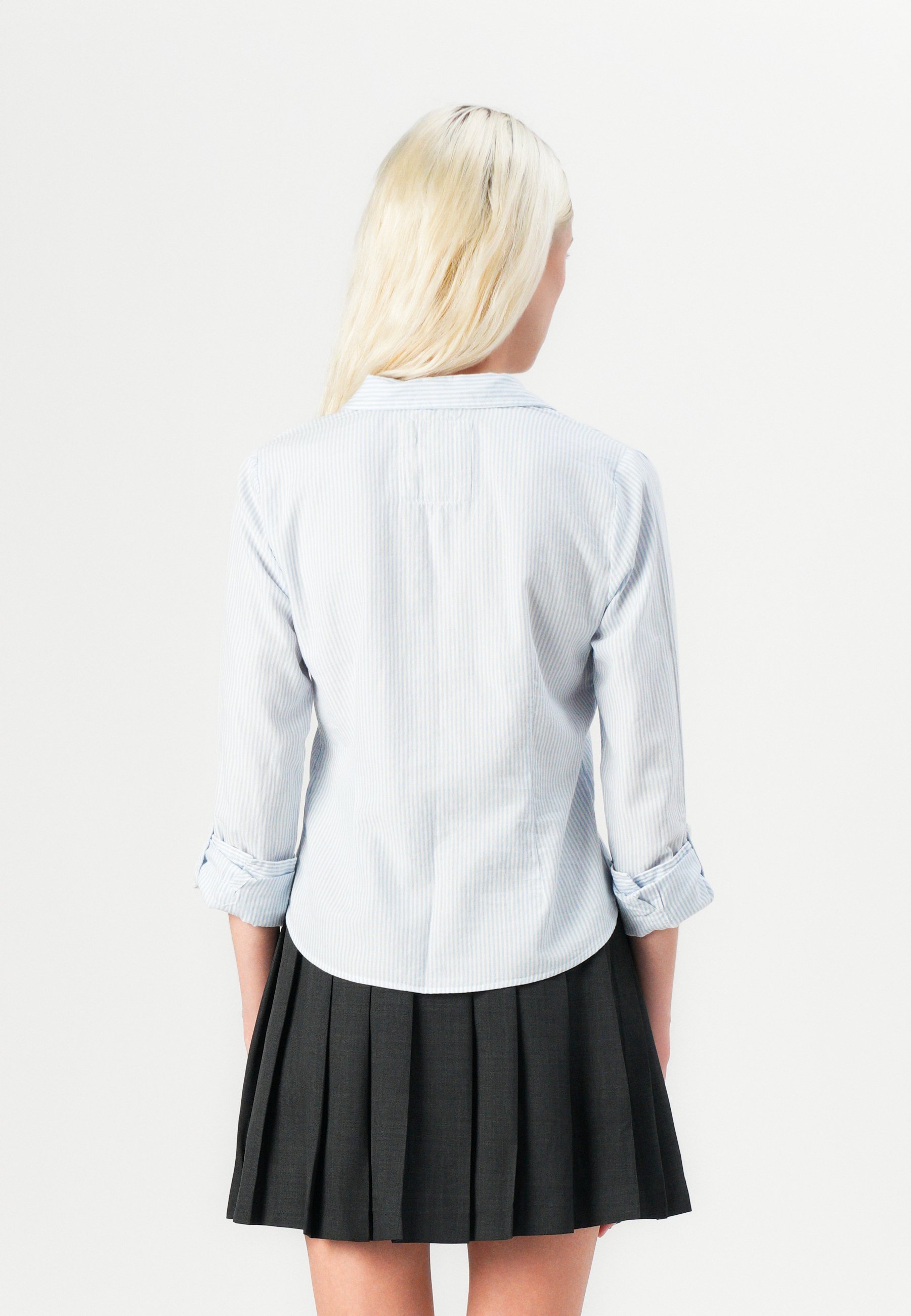 Hollister Co. TREND DROP HERITAGE WOVEN COLLAR - Blúzka na gombíky - biela