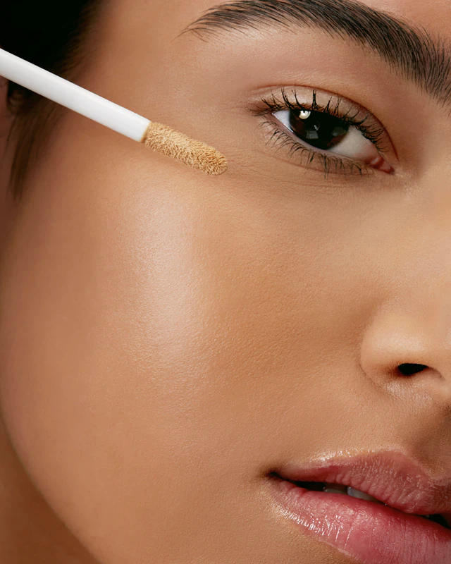 NOBEA Tages-Concealer mit voller Deckkraft
