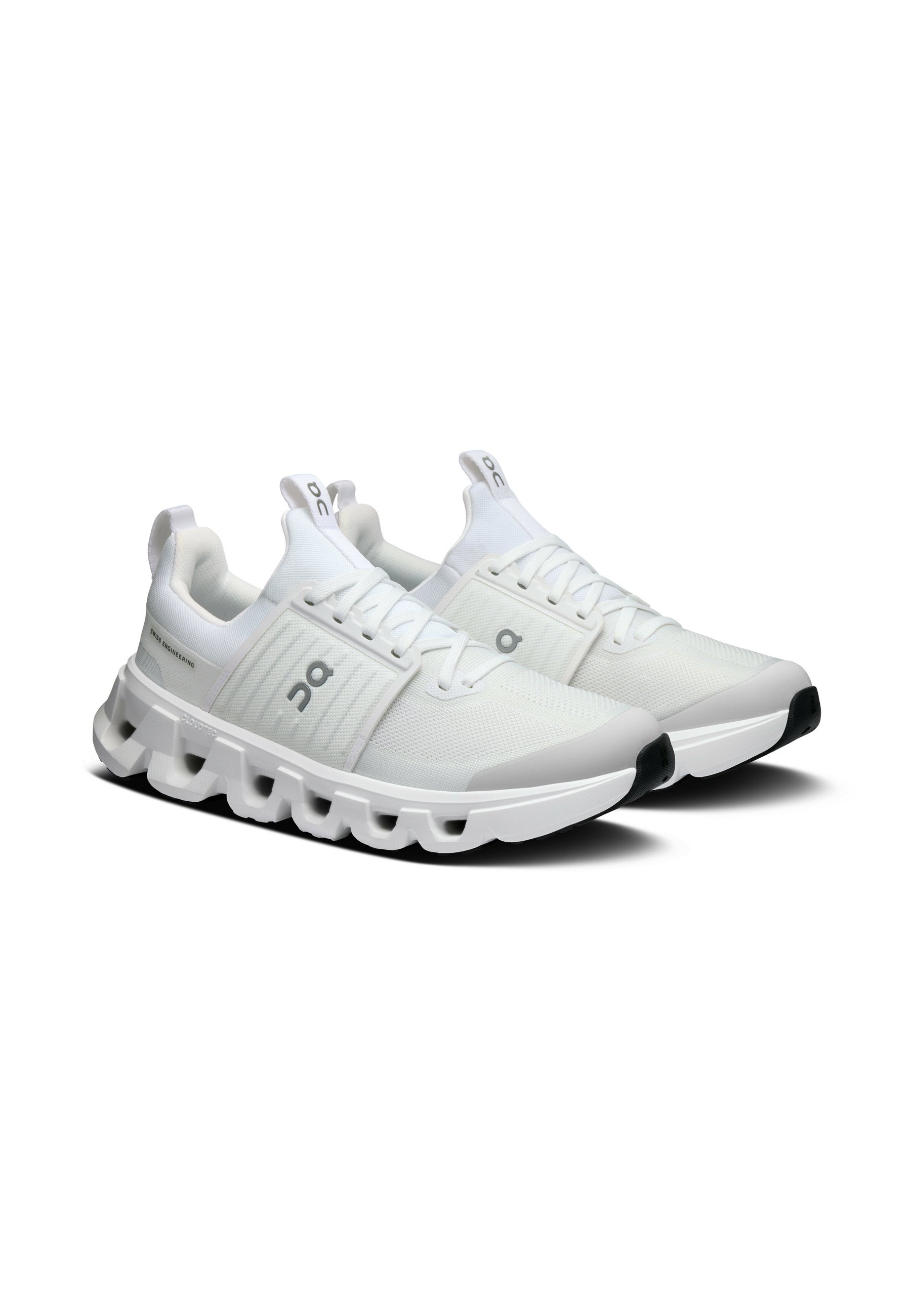 Sulla scarpa da allenamento CLOUDSWIFT YOUTH - completamente bianca